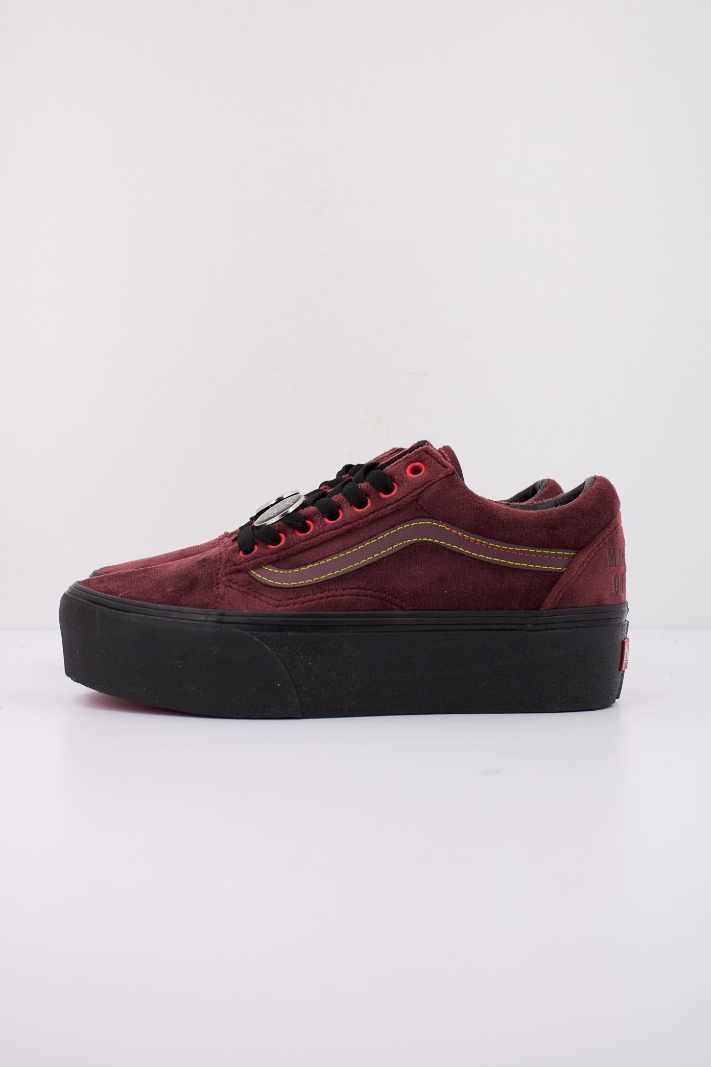 VANS STACKFORM DI en color BURDEOS  (1)