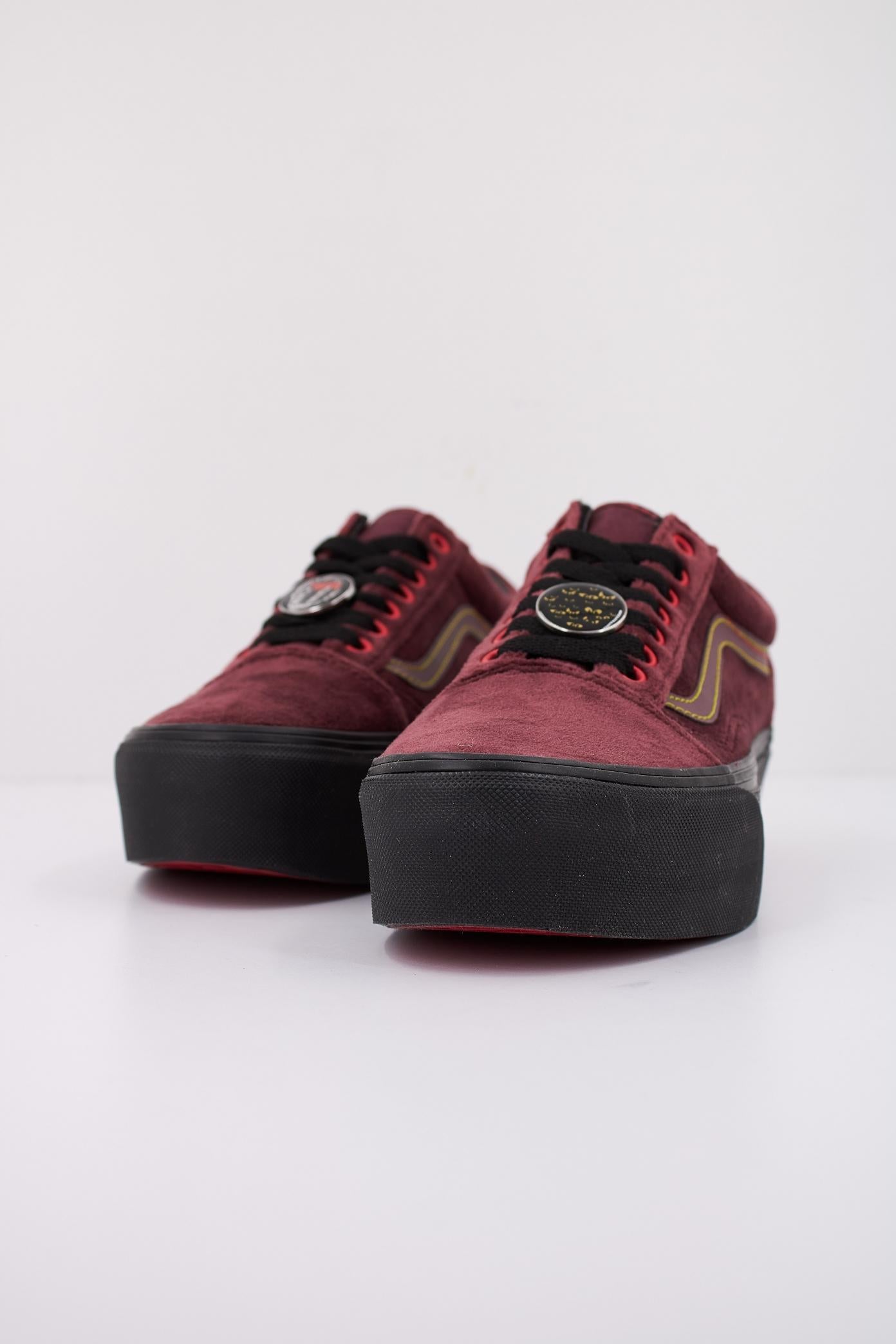 VANS STACKFORM DI en color BURDEOS  (2)