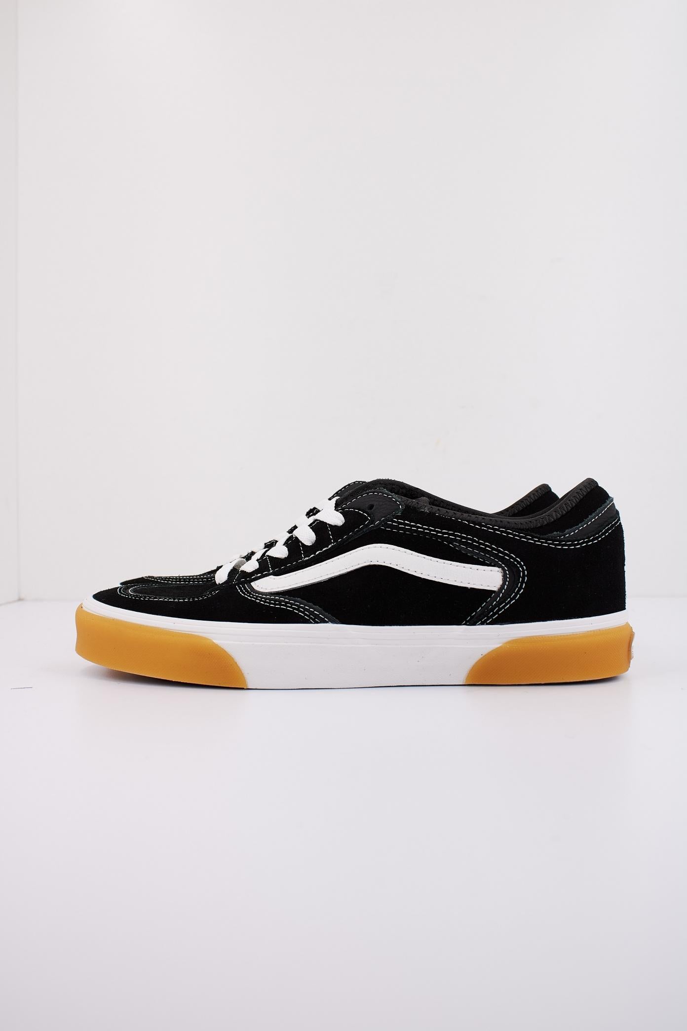 VANS ROWLEY CLASSIC en color NEGRO  (1)