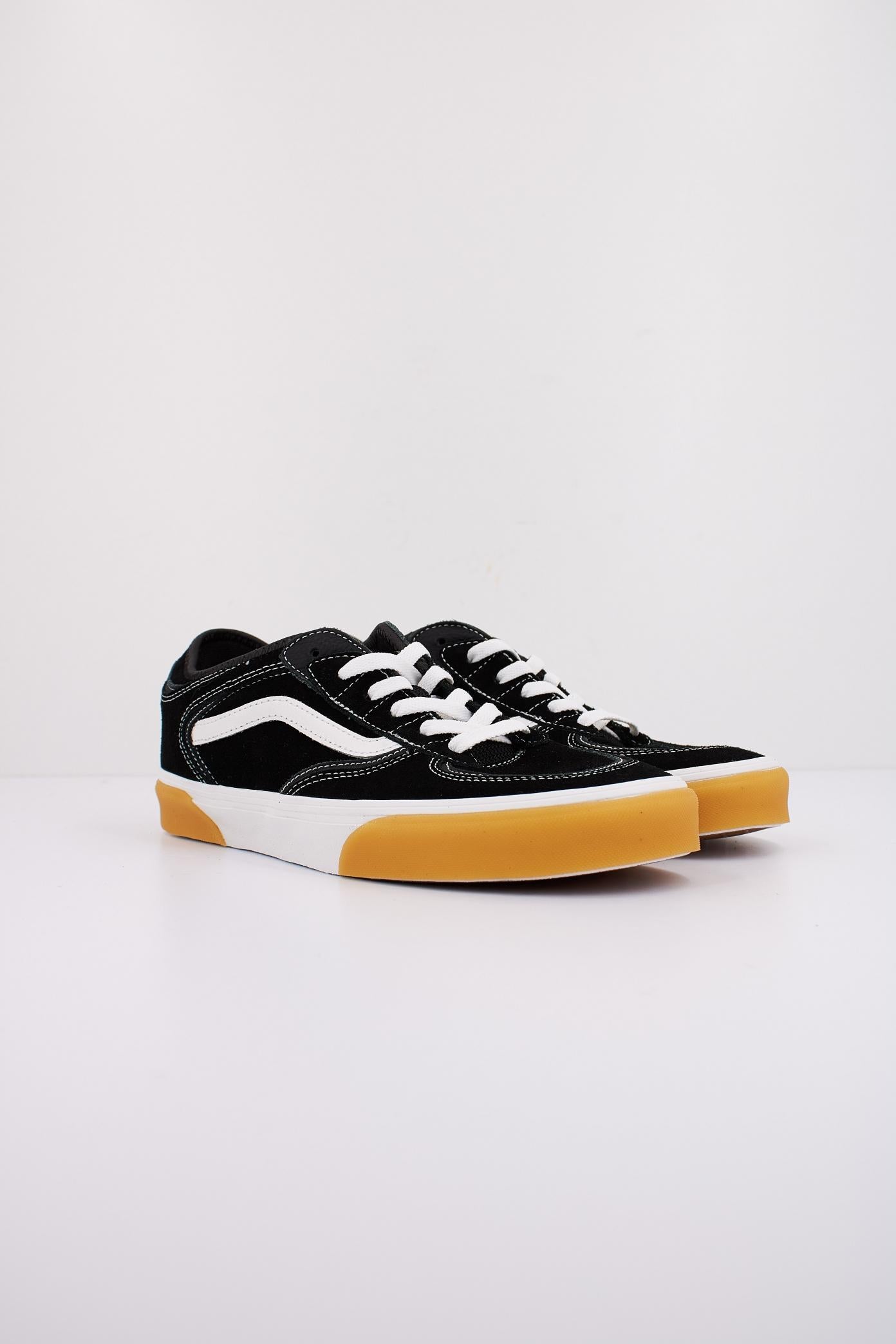 VANS ROWLEY CLASSIC en color NEGRO  (2)