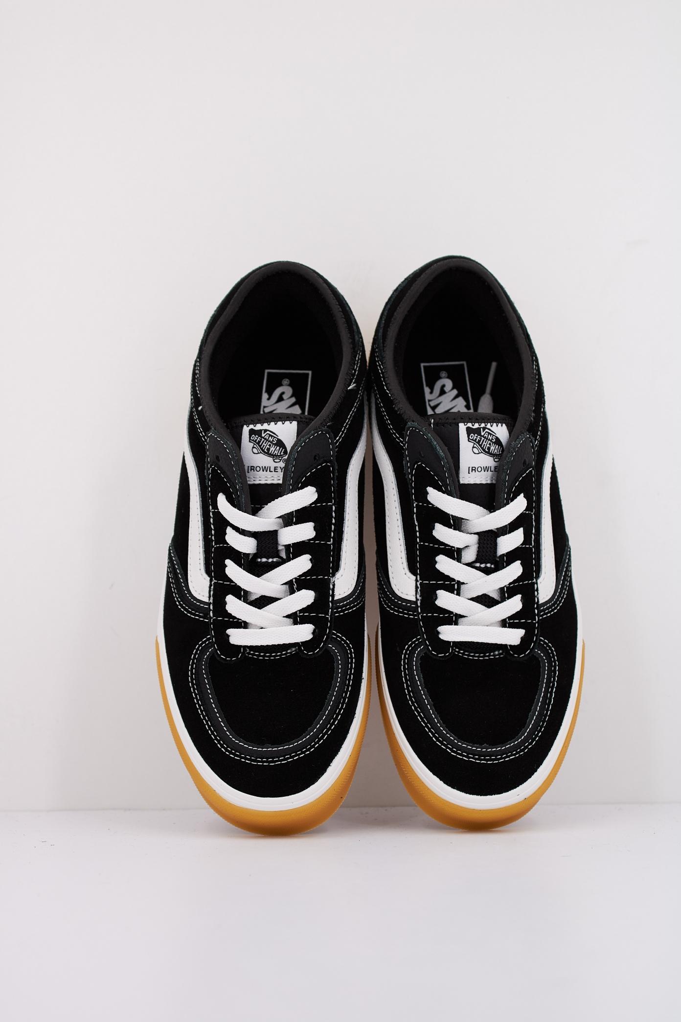 VANS ROWLEY CLASSIC en color NEGRO  (3)
