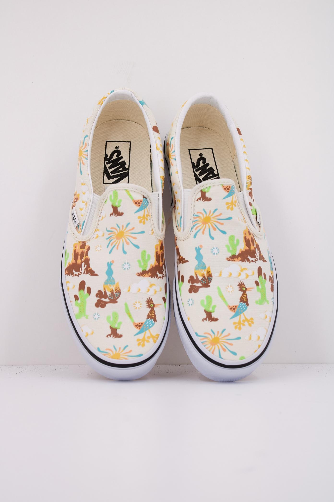 VANS  CLASSIC SLIP-ON en color BLANCO  (3)