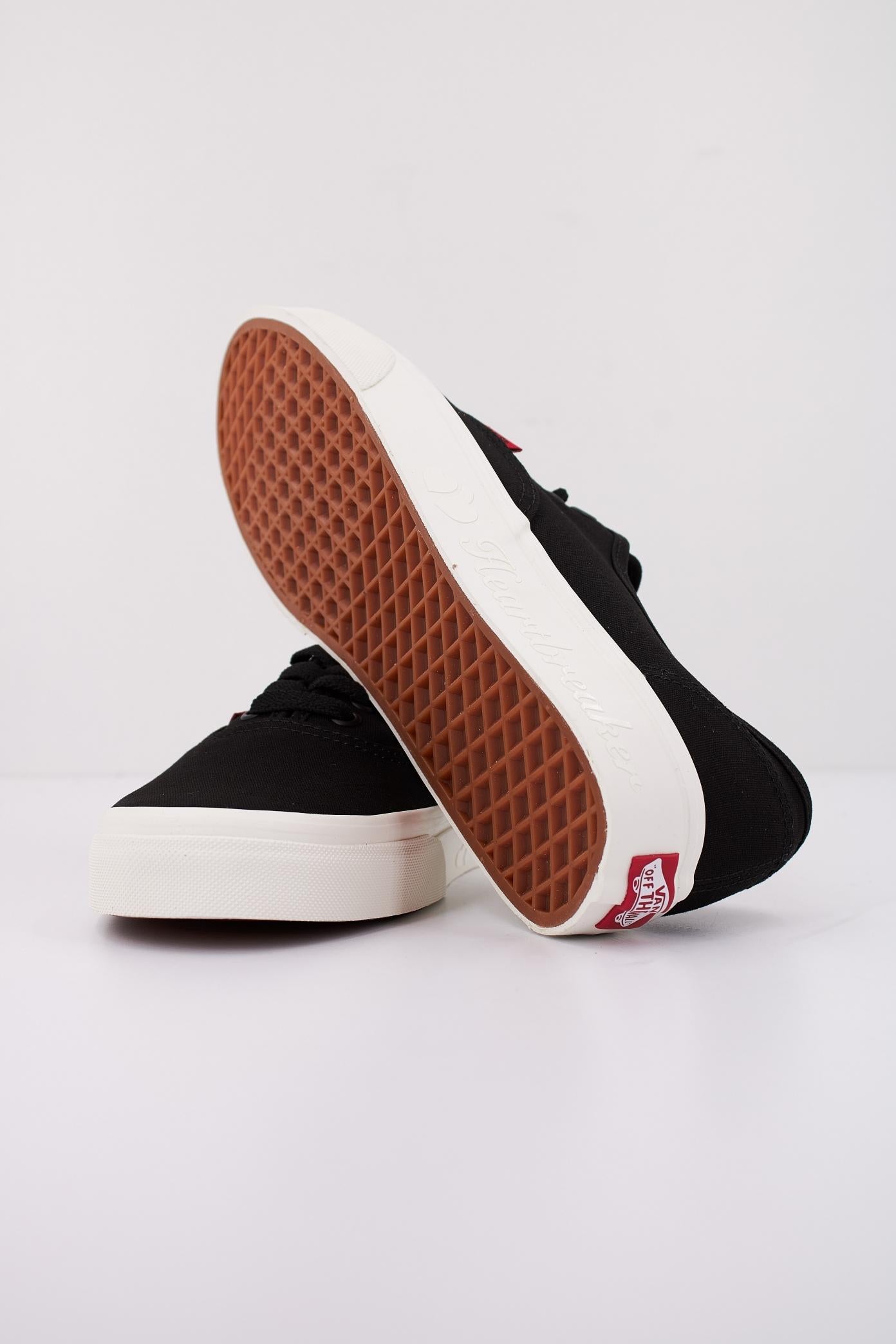 VANS AUTHENTIC  en color NEGRO  (5)