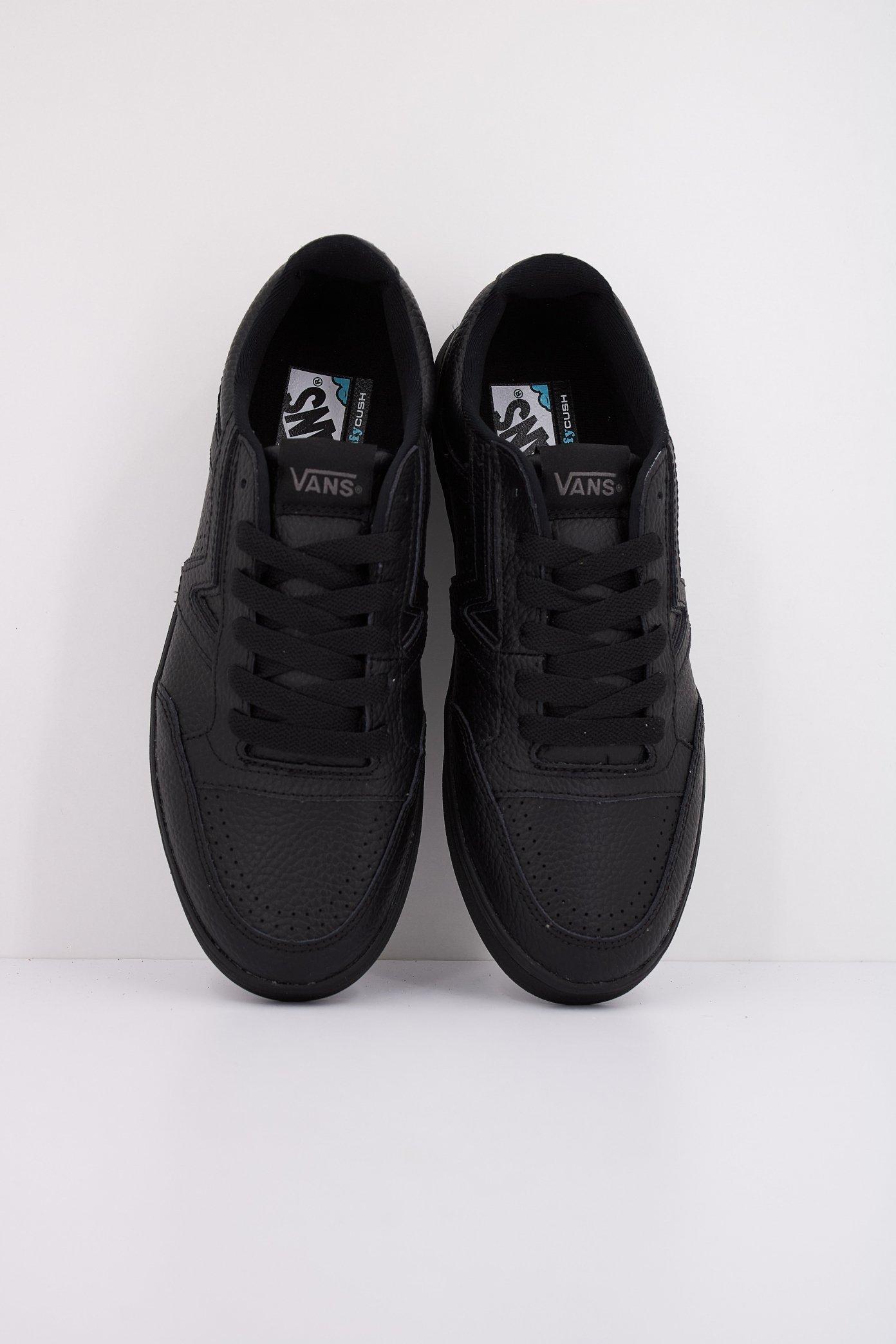 VANS LOWLAND CC en color NEGRO  (3)