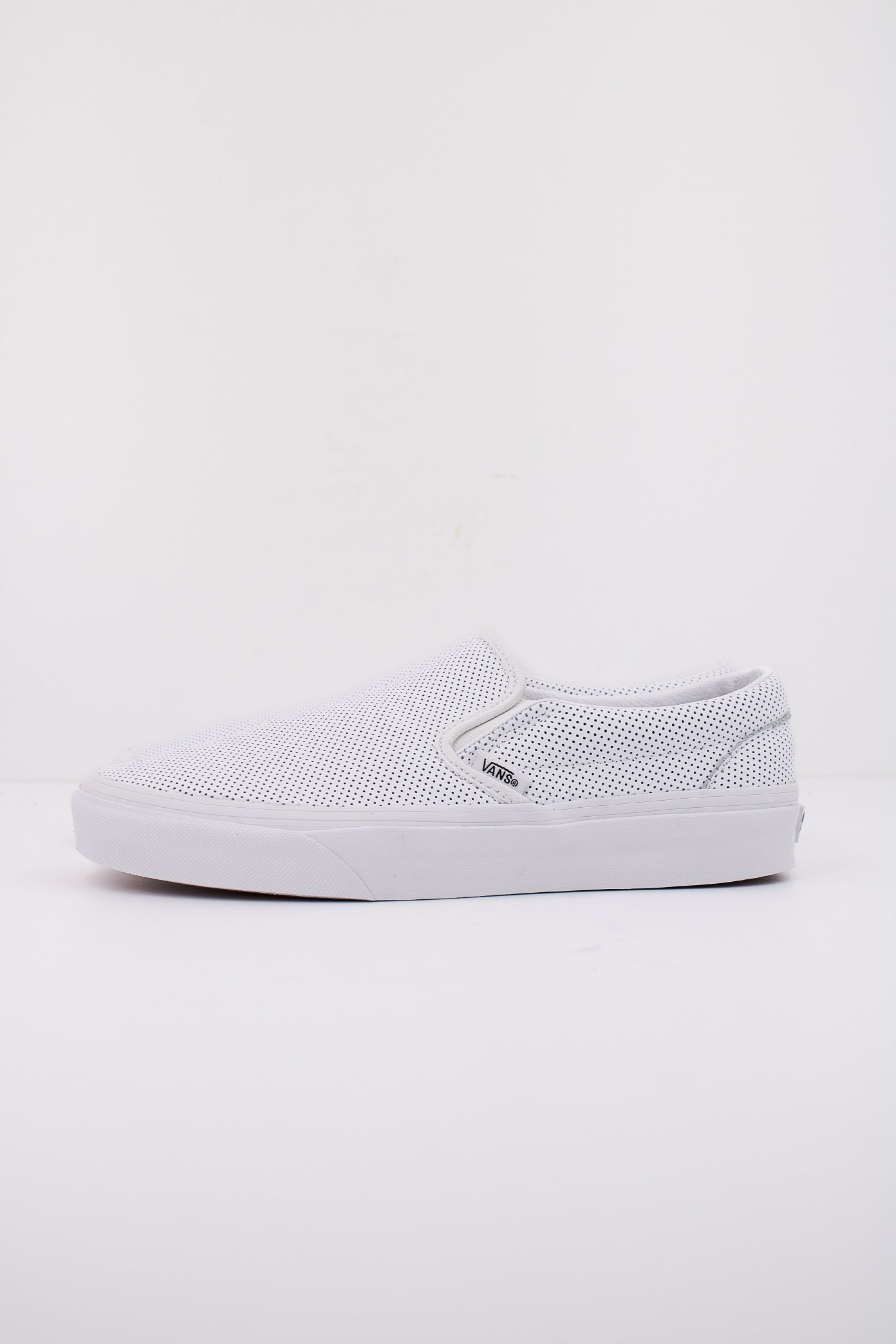 VANS CLASSIC SLIP-ON en color BLANCO  (1)