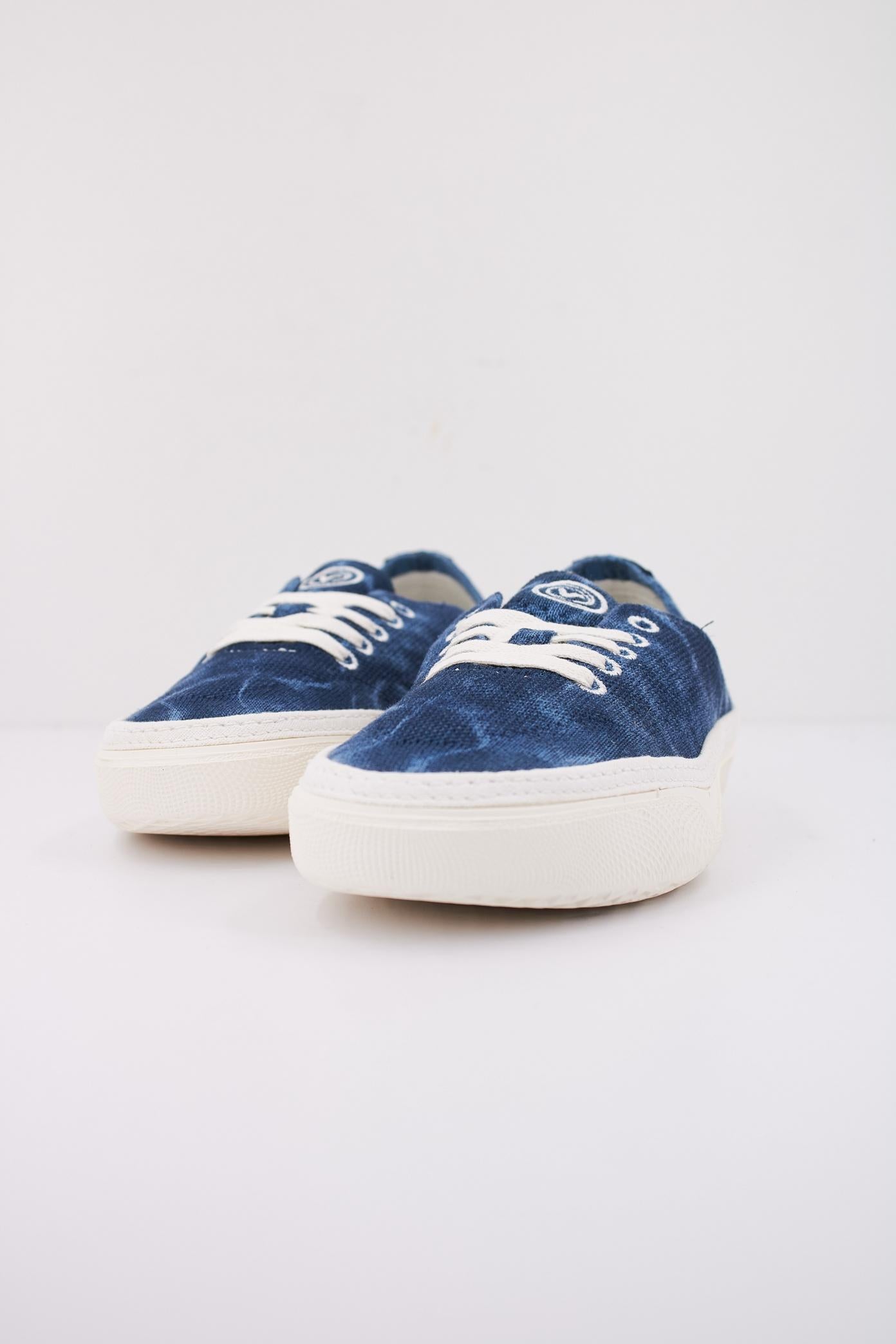 VANS CIRCLE VEE en color AZUL  (2)