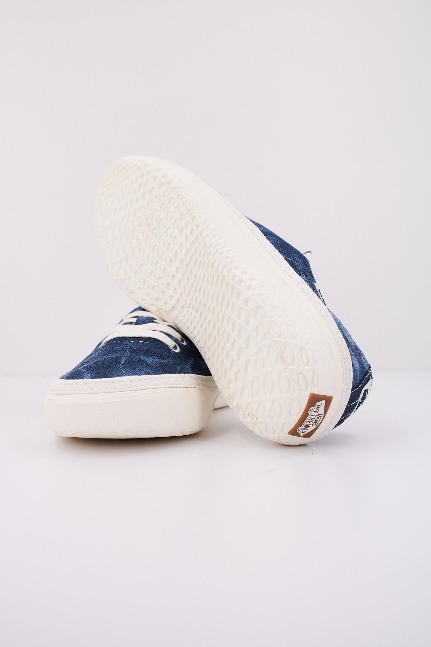 VANS CIRCLE VEE en color AZUL  (5)