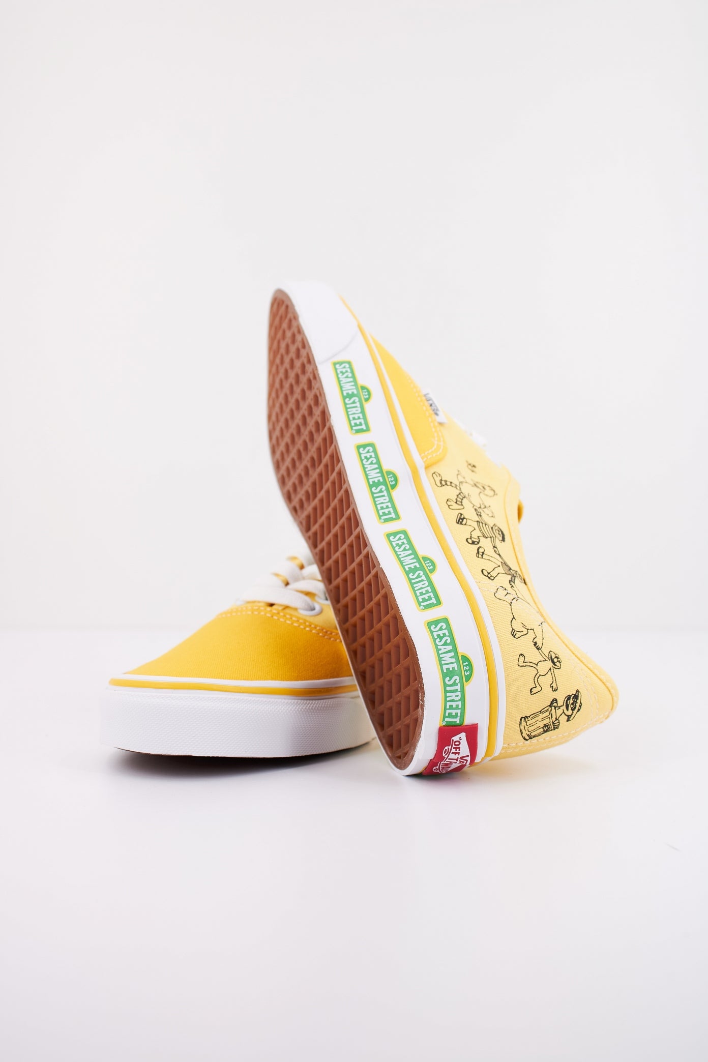 VANS AUTHENTIC en color AMARILLO  (5)