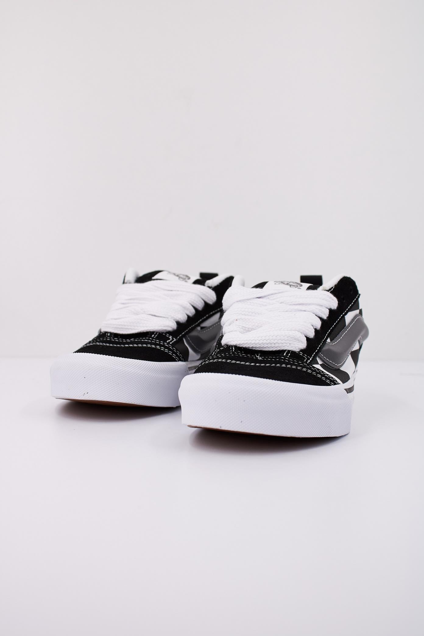 VANS KNU SKOOL MEGA CHECK en color NEGRO  (2)