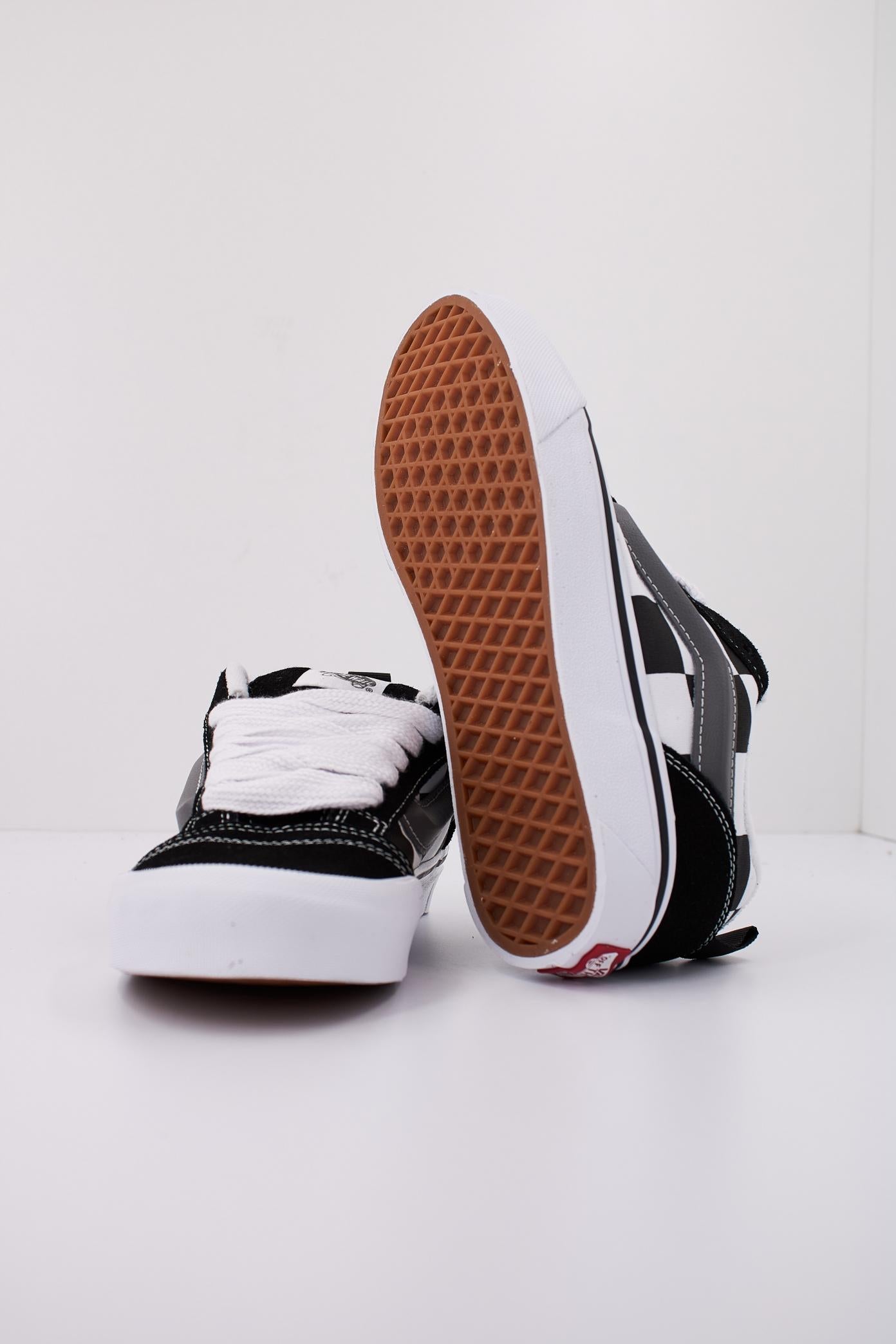 VANS KNU SKOOL MEGA CHECK en color NEGRO  (5)