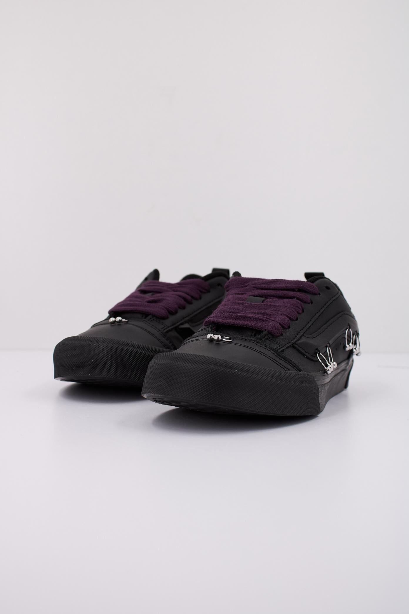 VANS KNU SKOOL YK en color NEGRO  (2)