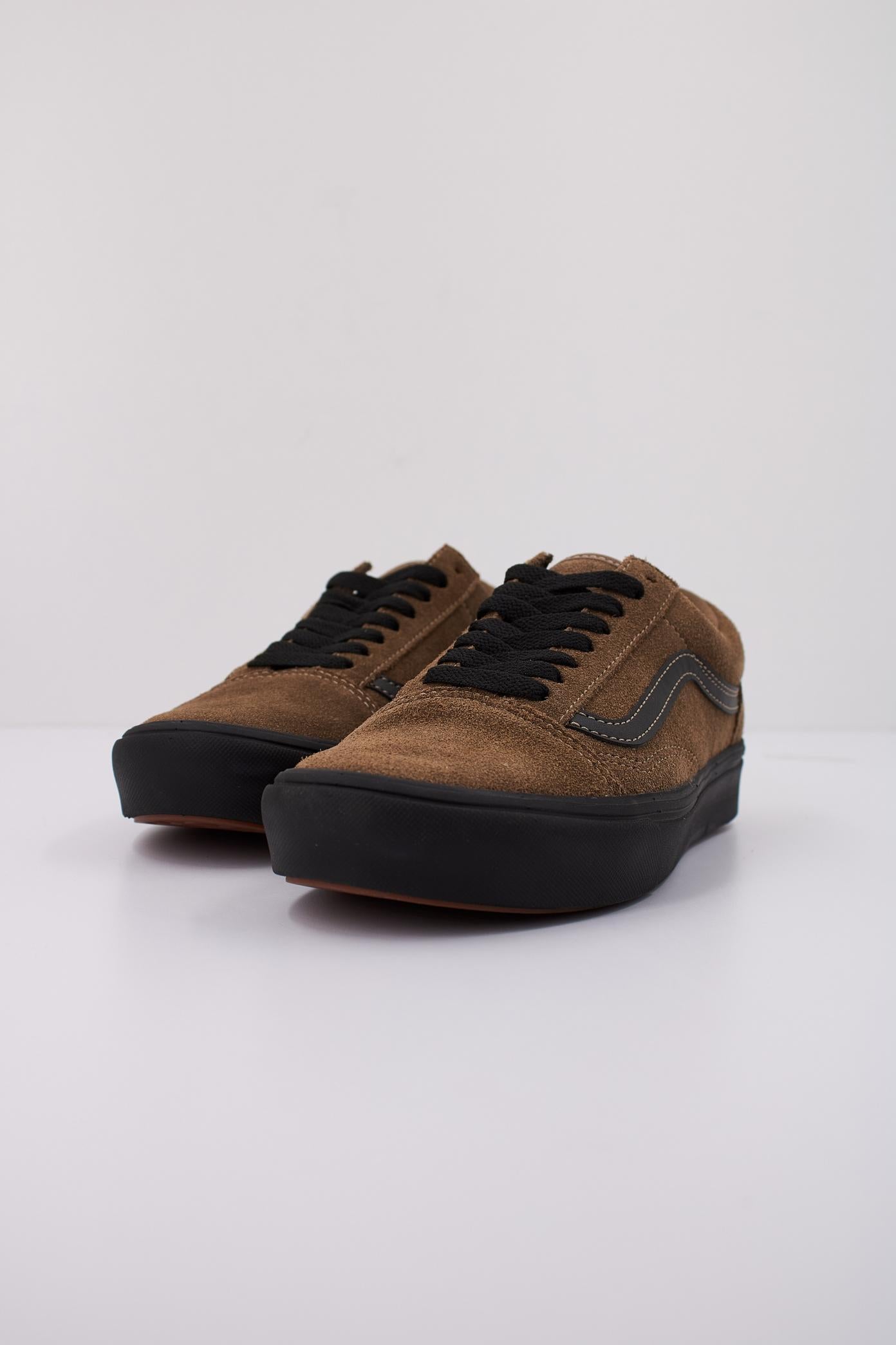 VANS COMFYCUSH OLD SKOOL en color MARRON  (2)
