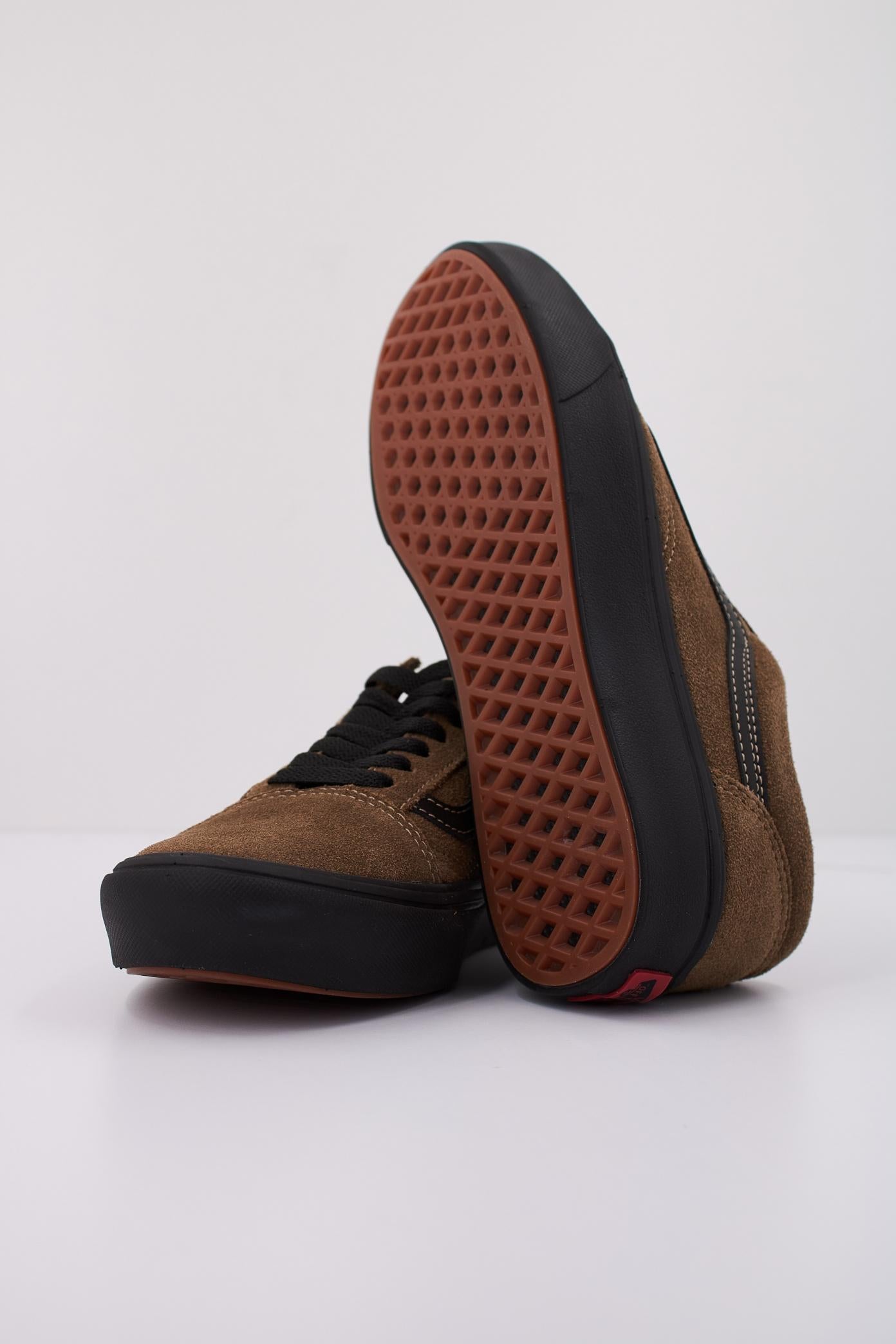 VANS COMFYCUSH OLD SKOOL en color MARRON  (5)