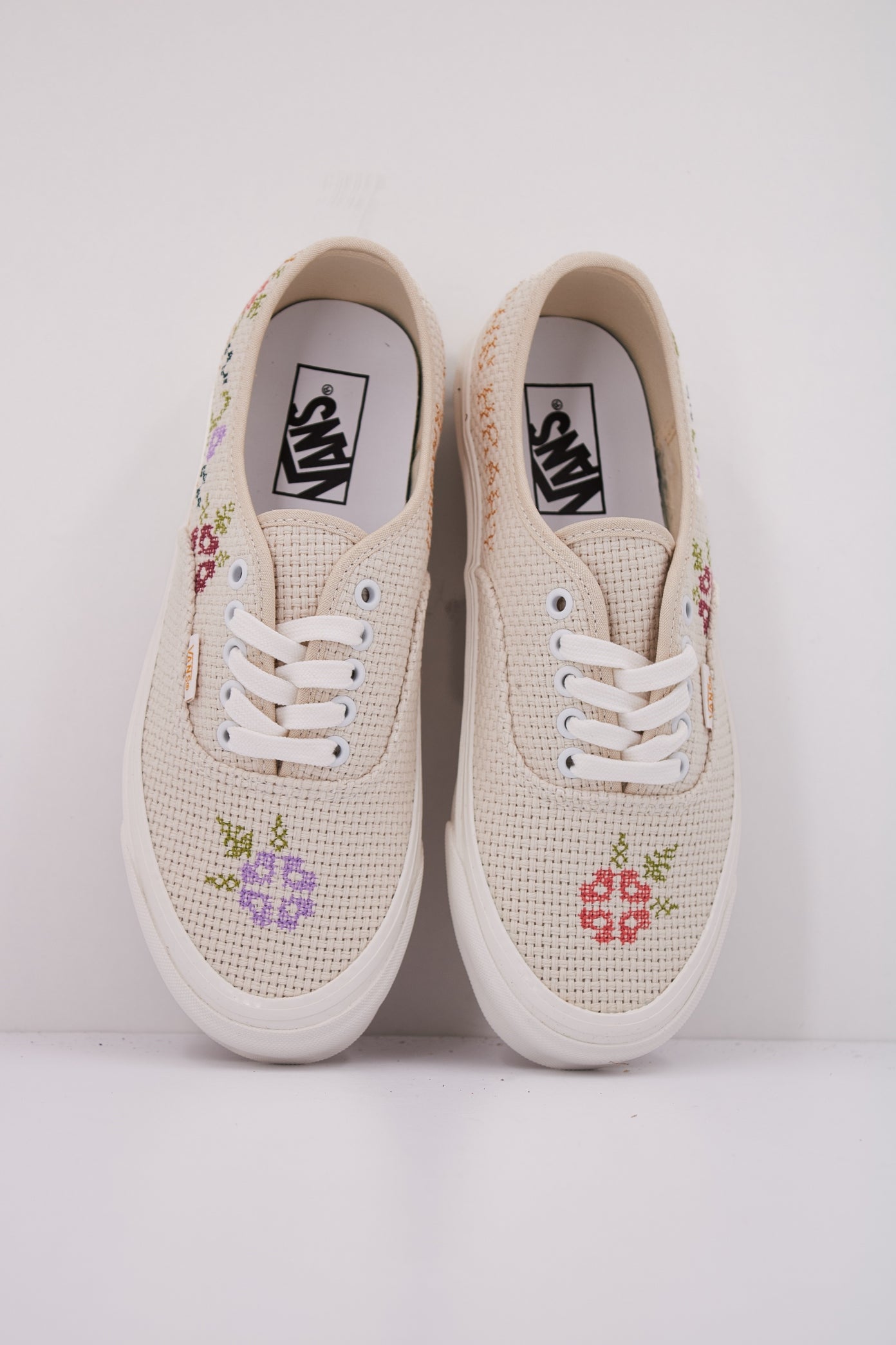 VANS UA AUTHENTIC  DX STI en color BLANCO  (3)