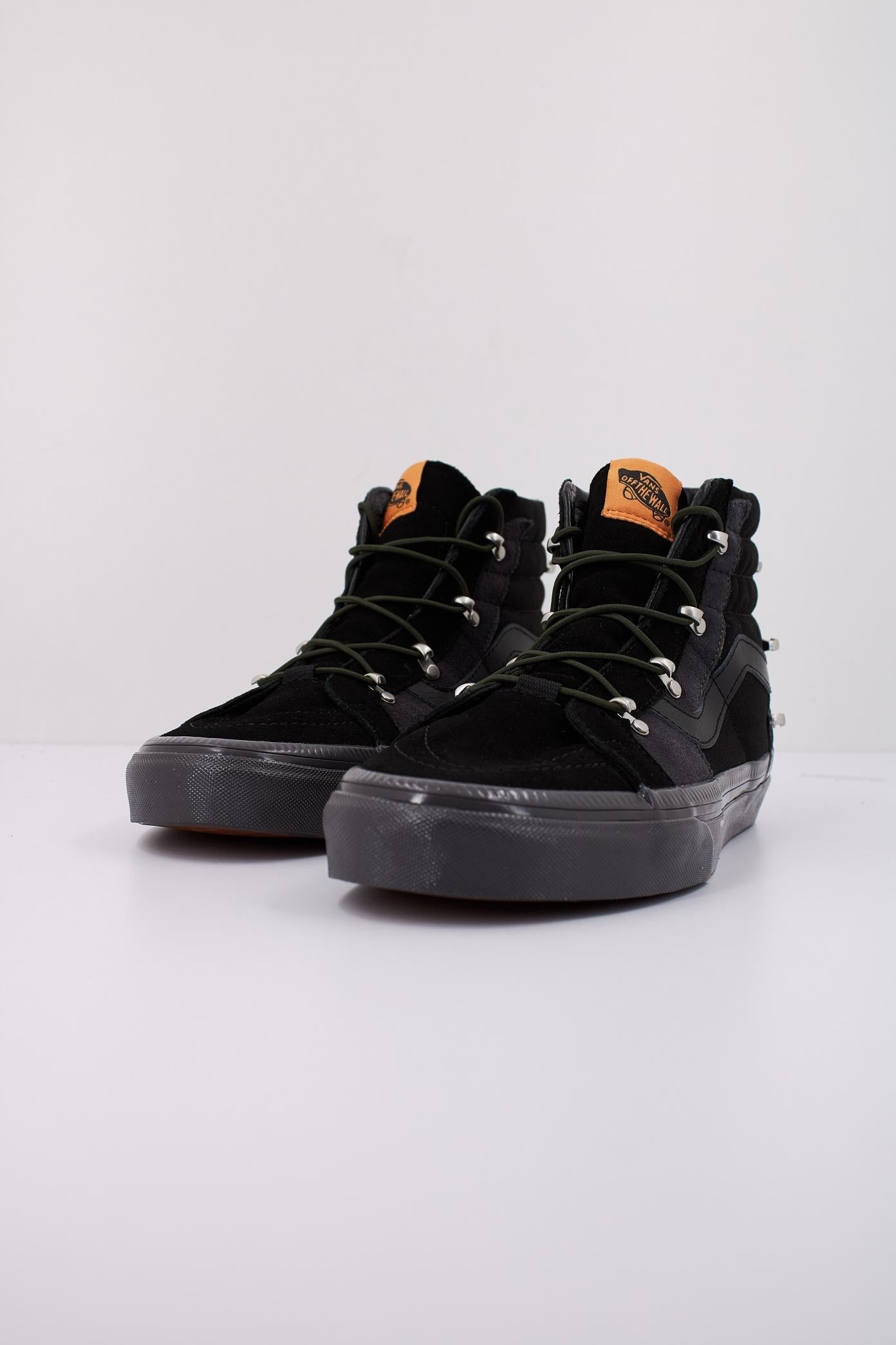 VANS SK-HI ECHO DX en color NEGRO  (2)