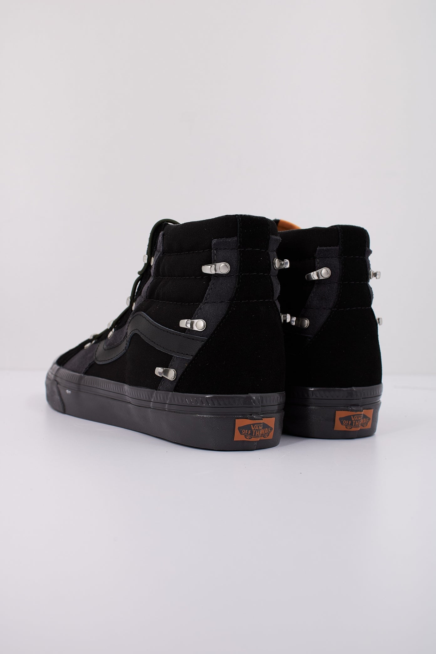 VANS SK-HI ECHO DX en color NEGRO  (4)