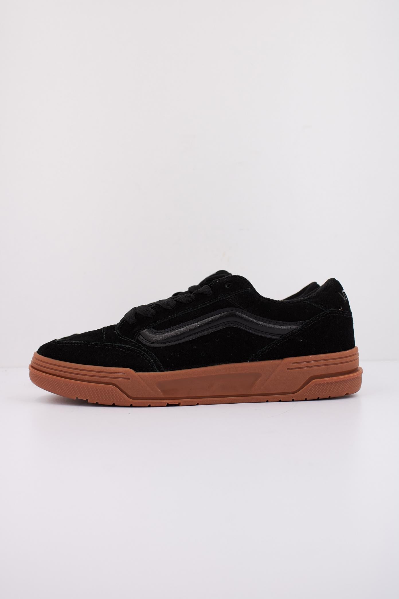 VANS HYLANE en color NEGRO  (1)
