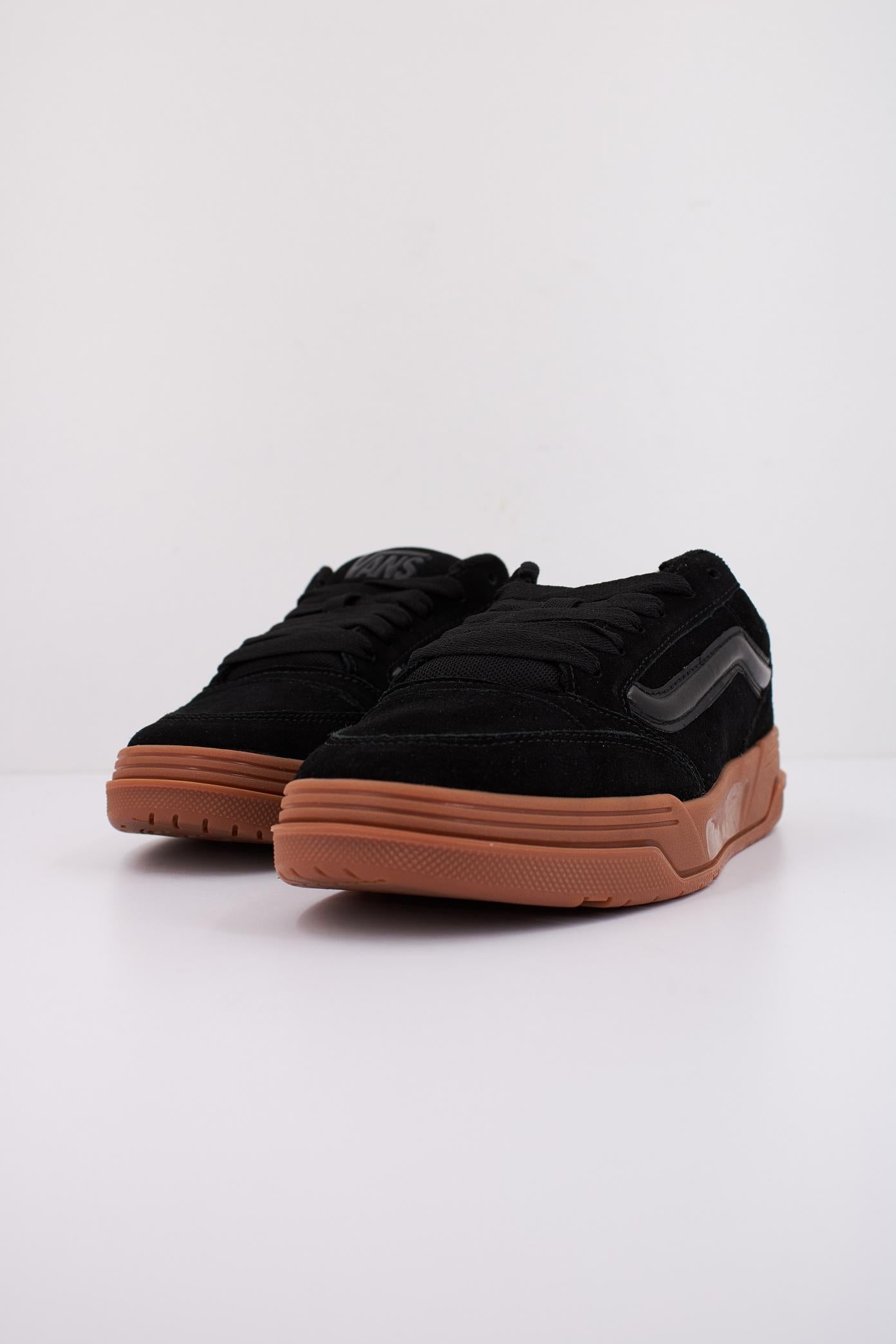 VANS HYLANE en color NEGRO  (2)