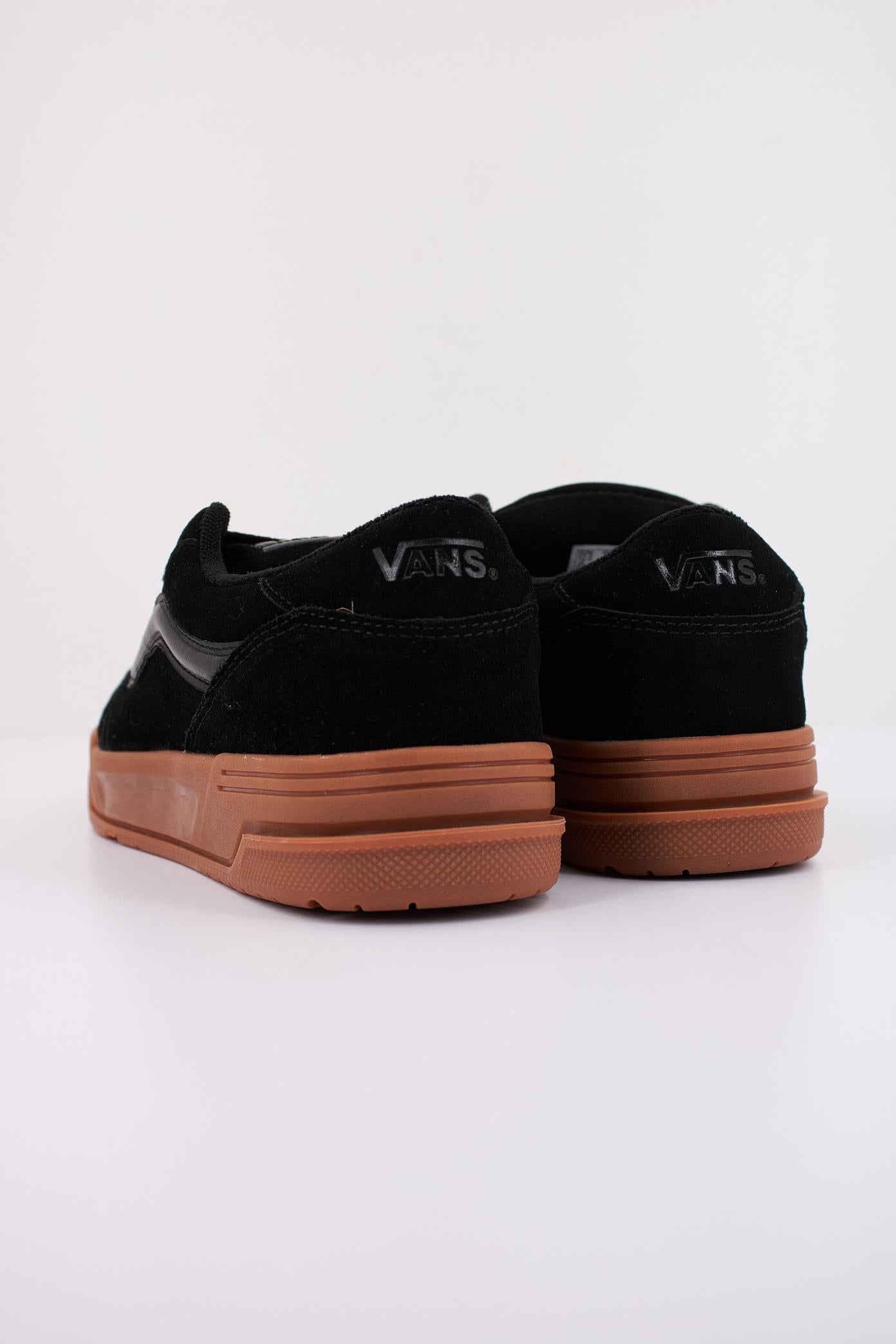 VANS HYLANE en color NEGRO  (4)