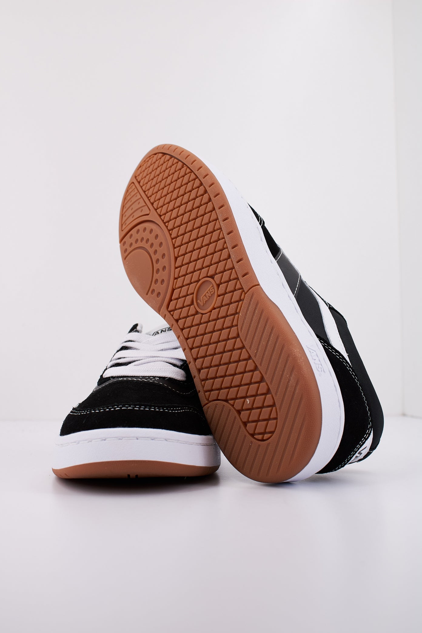 VANS CRUZE . en color NEGRO  (5)