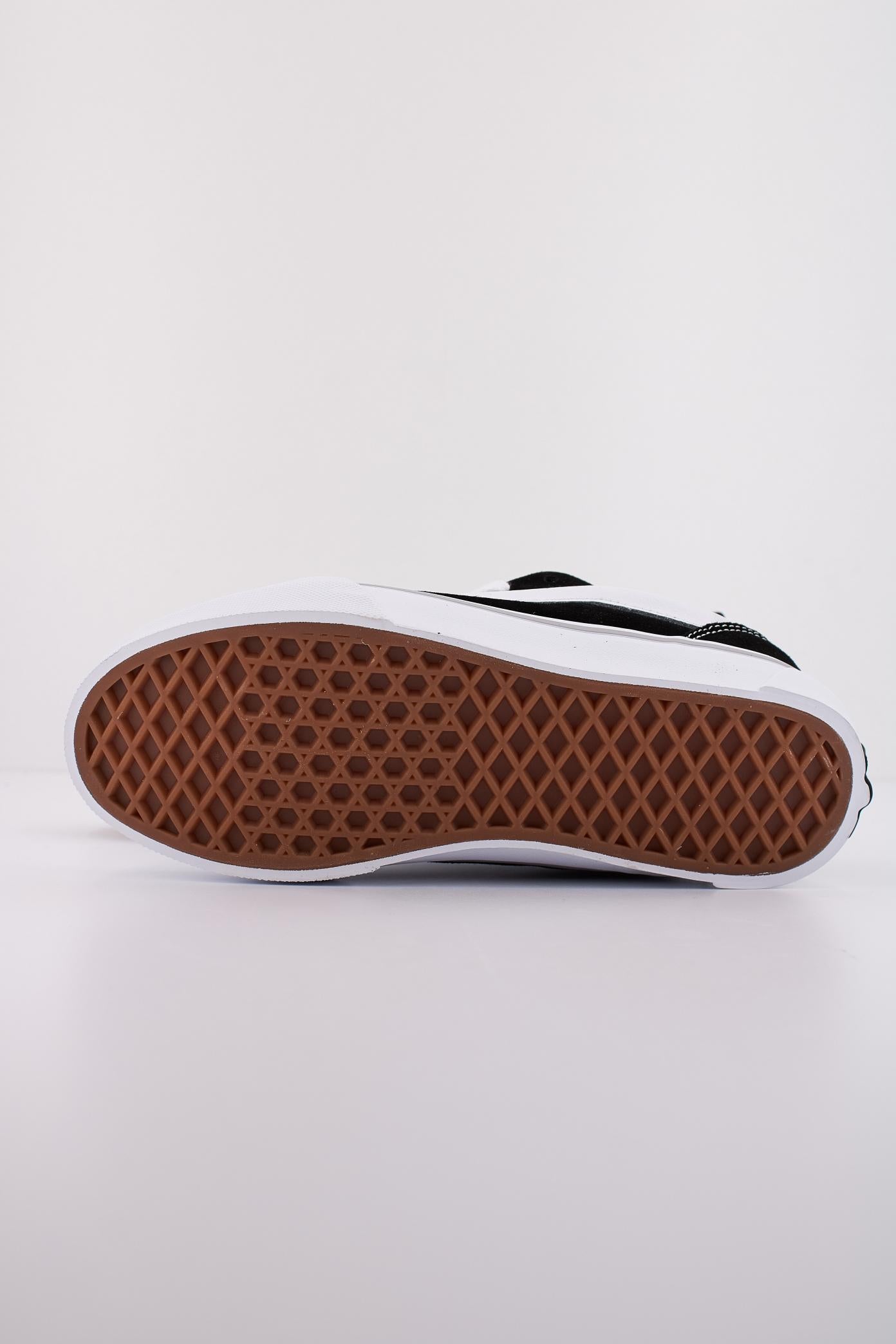 VANS KNU SKOOL en color NEGRO  (5)
