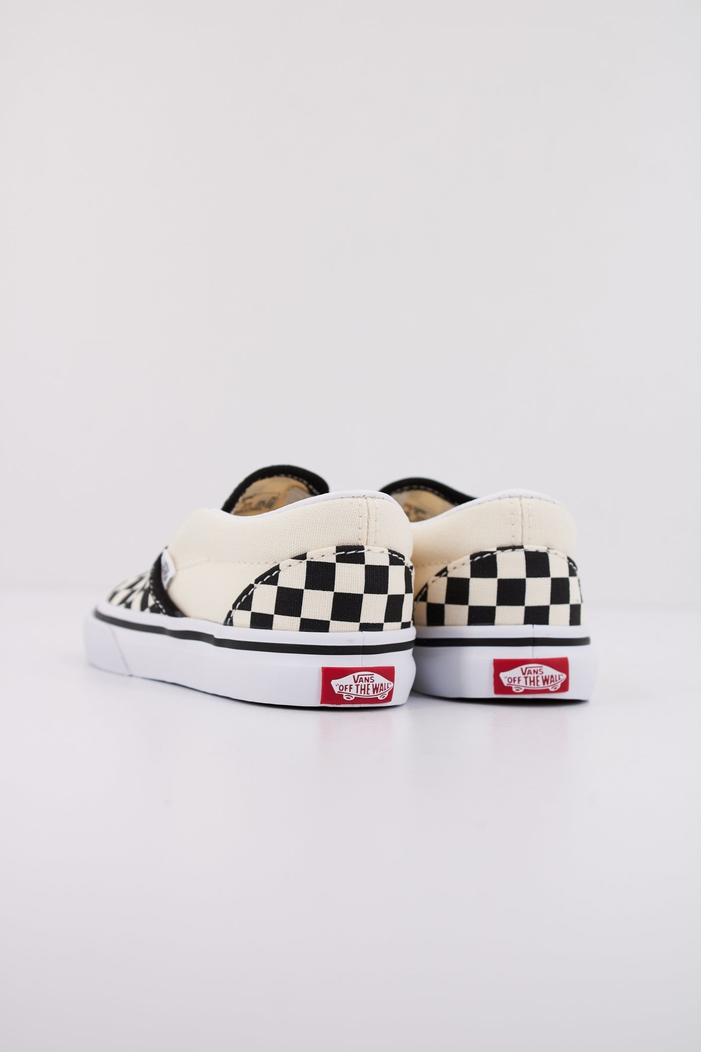 VANS CLASSIC SLIP ON en color BEIS  (4)