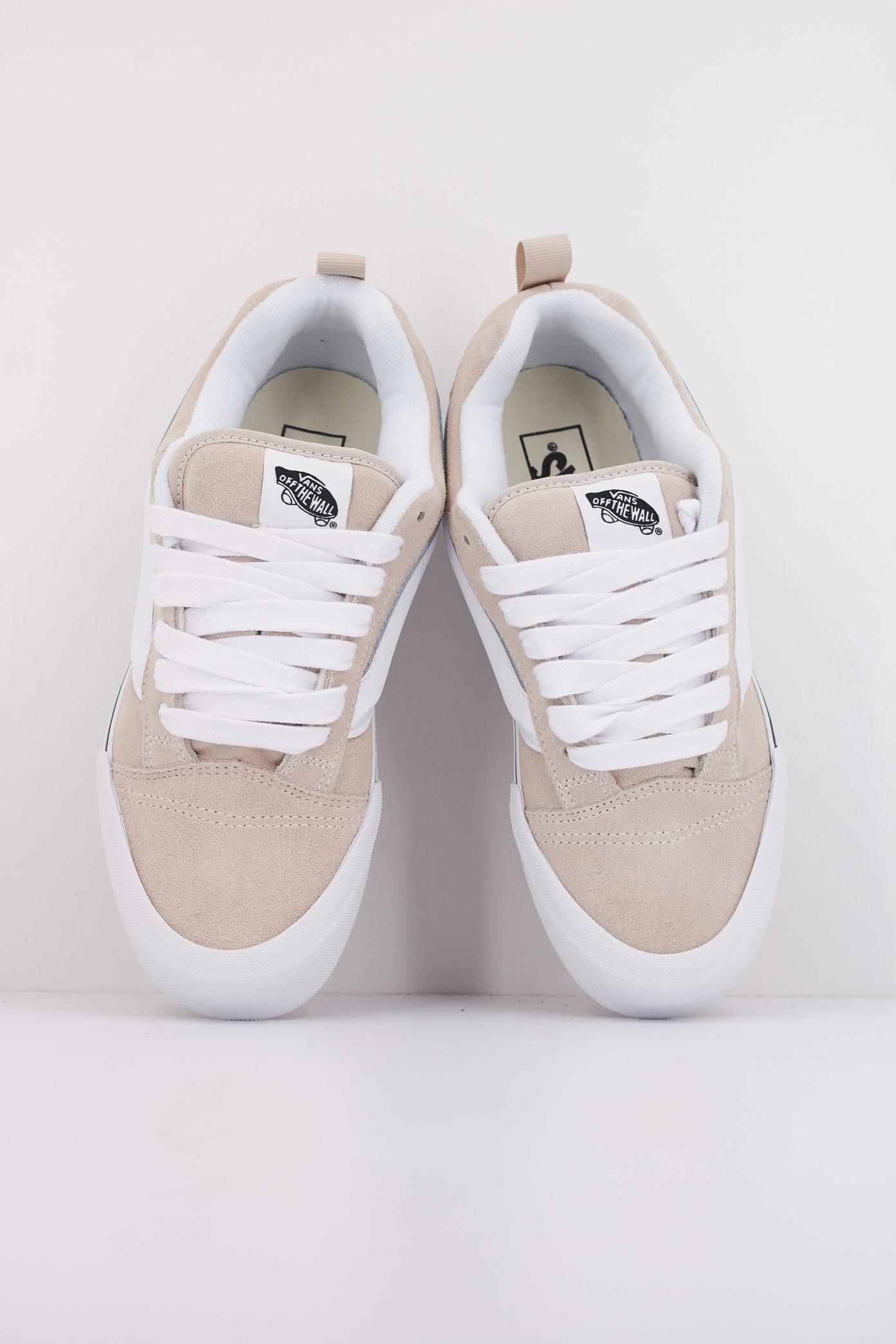 VANS KNU SKOOL en color MARRON CLARO  (3)