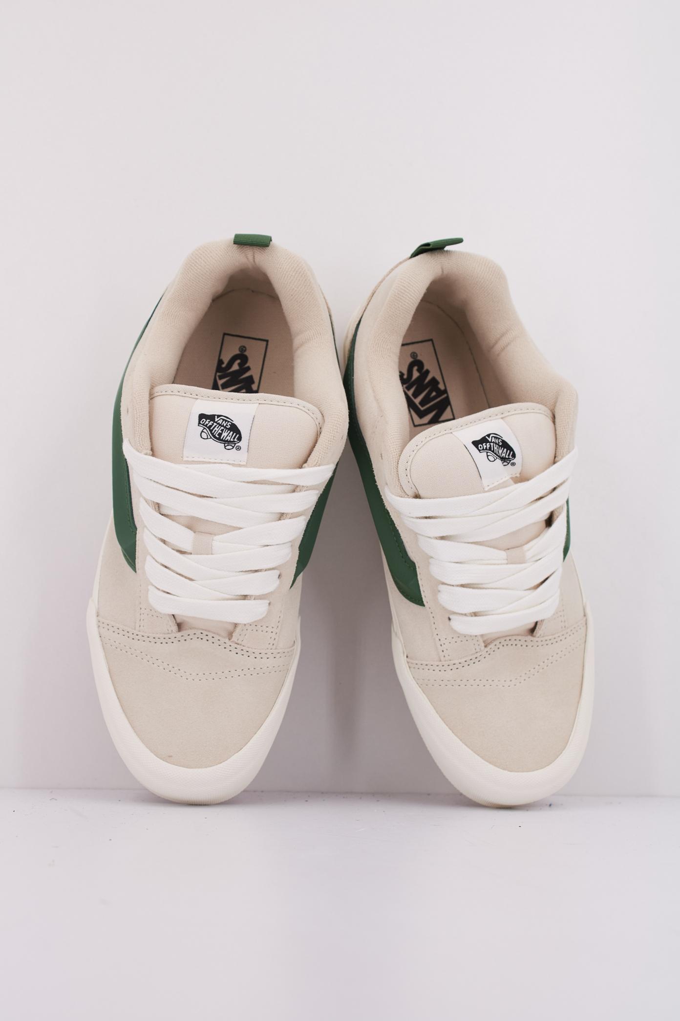 VANS  KNU SKOOL en color MARRON CLARO  (3)