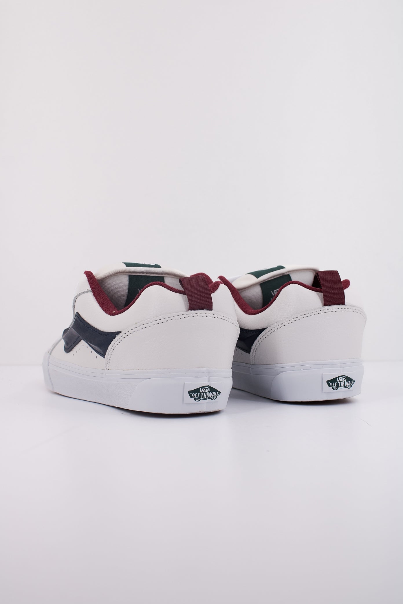VANS KNU SKOOL en color BLANCO  (4)