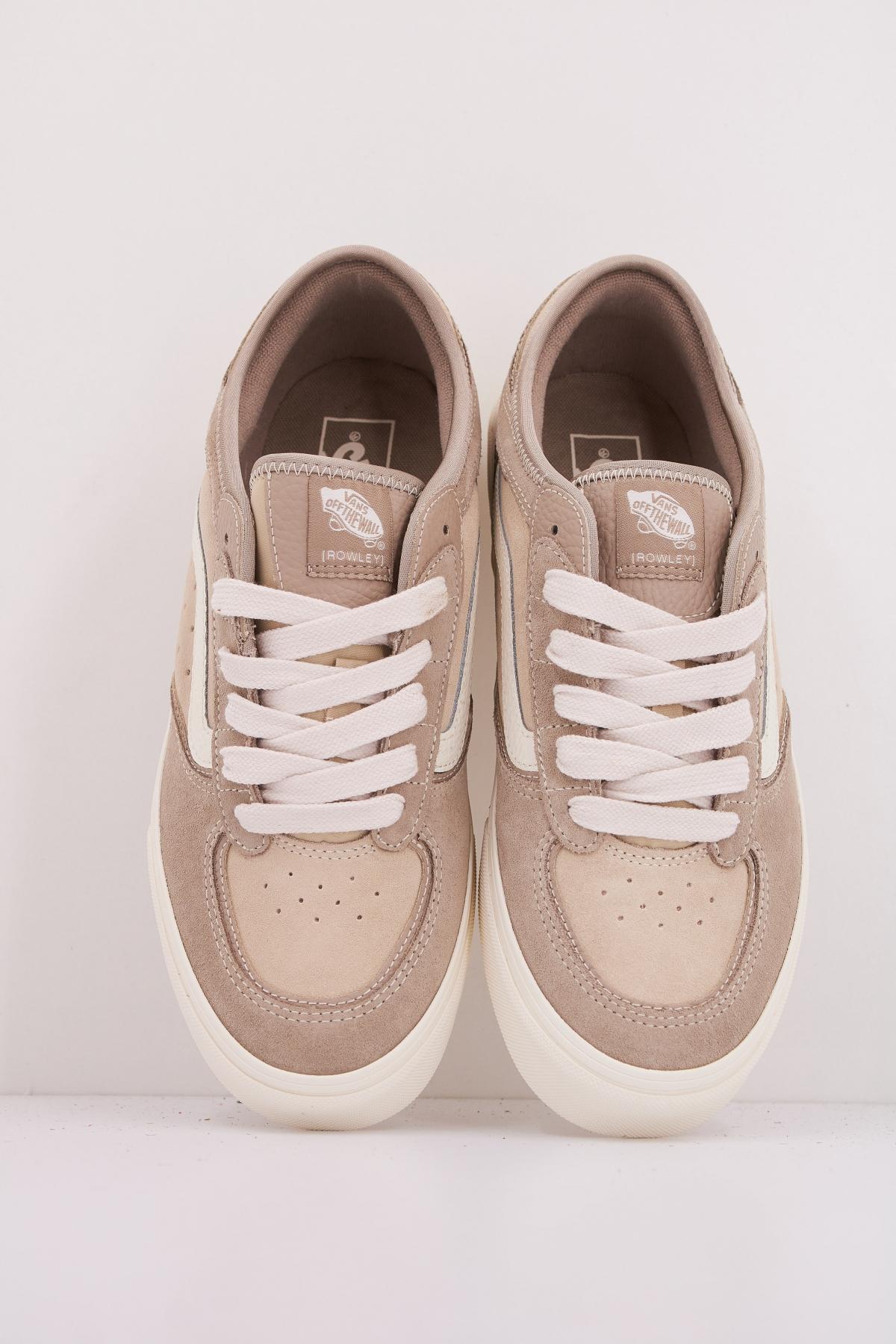 VANS ROWLEY CLASSIC en color GRIS  (3)
