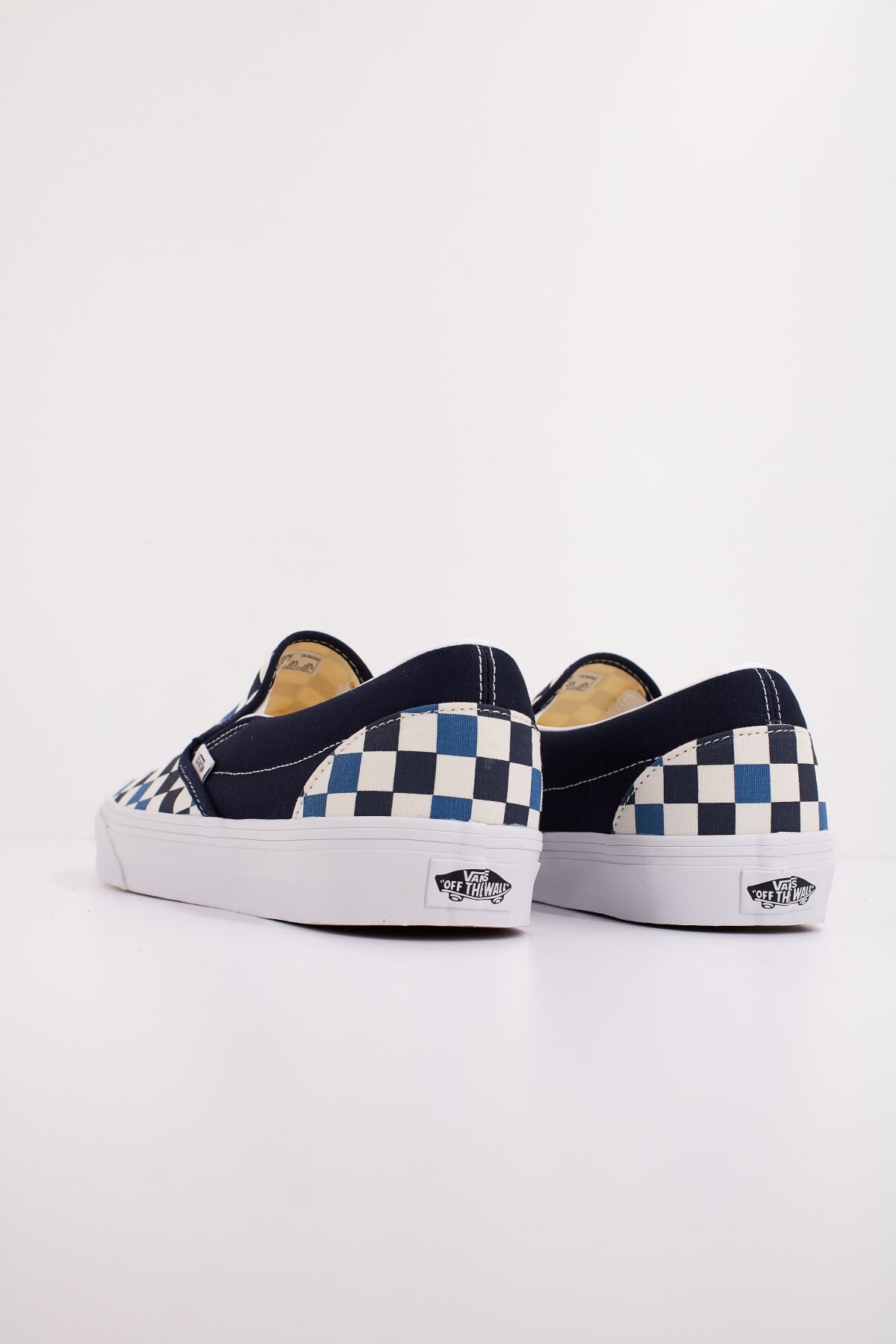VANS CLASSIC SLIP-ON en color AZUL  (4)