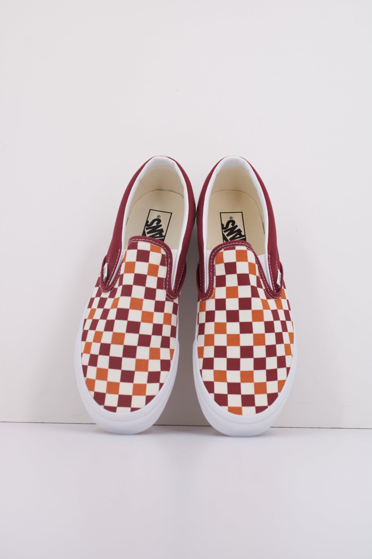 VANS CLASSIC SLIP-ON en color ROJO  (3)