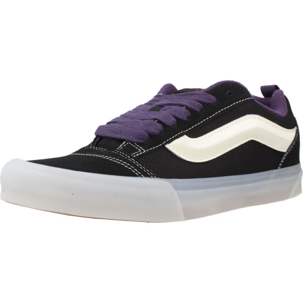 VANS KNU SKOOL en color NEGRO  (1)