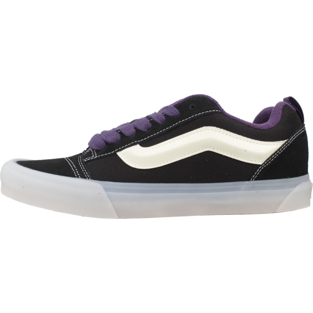 VANS KNU SKOOL en color NEGRO  (2)