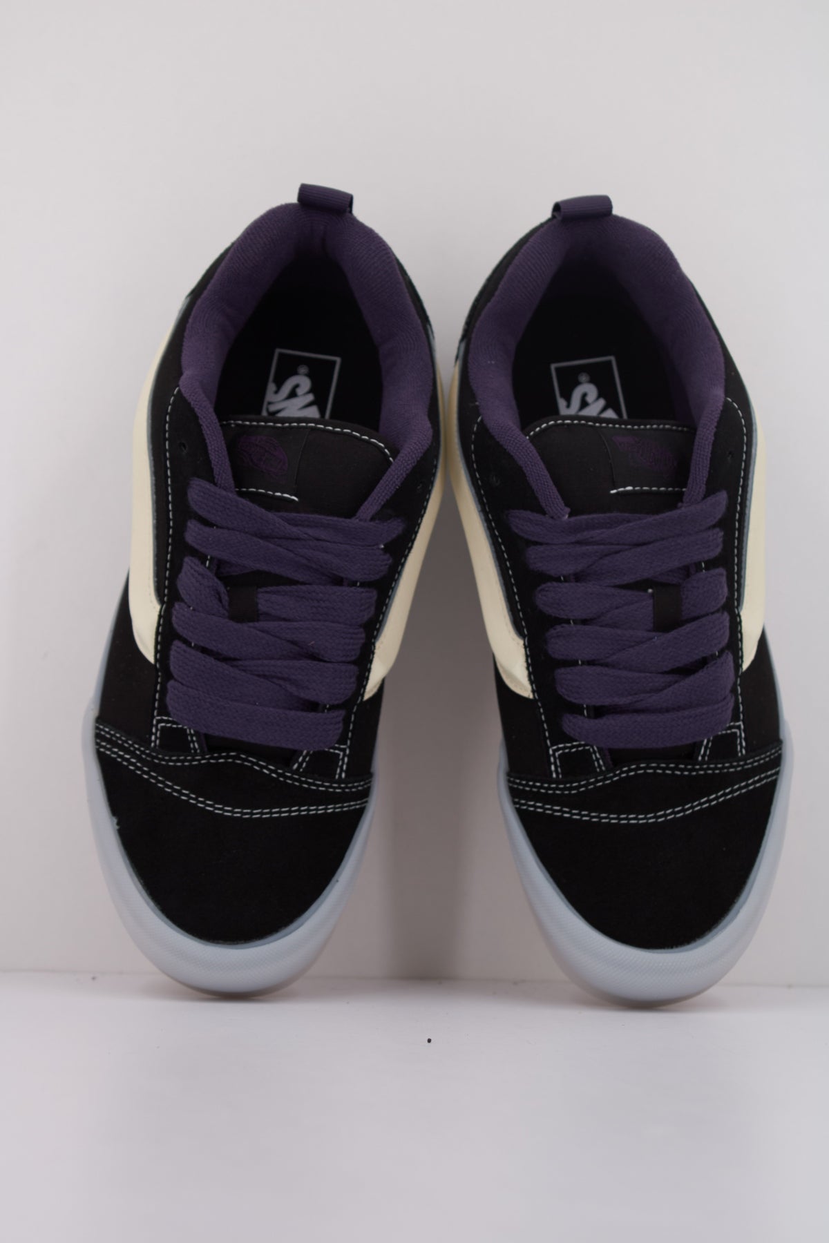 VANS KNU SKOOL en color NEGRO  (3)
