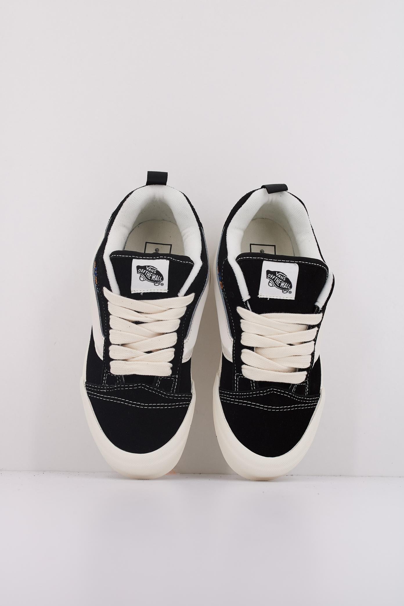 VANS KNU SKOOL en color NEGRO  (3)