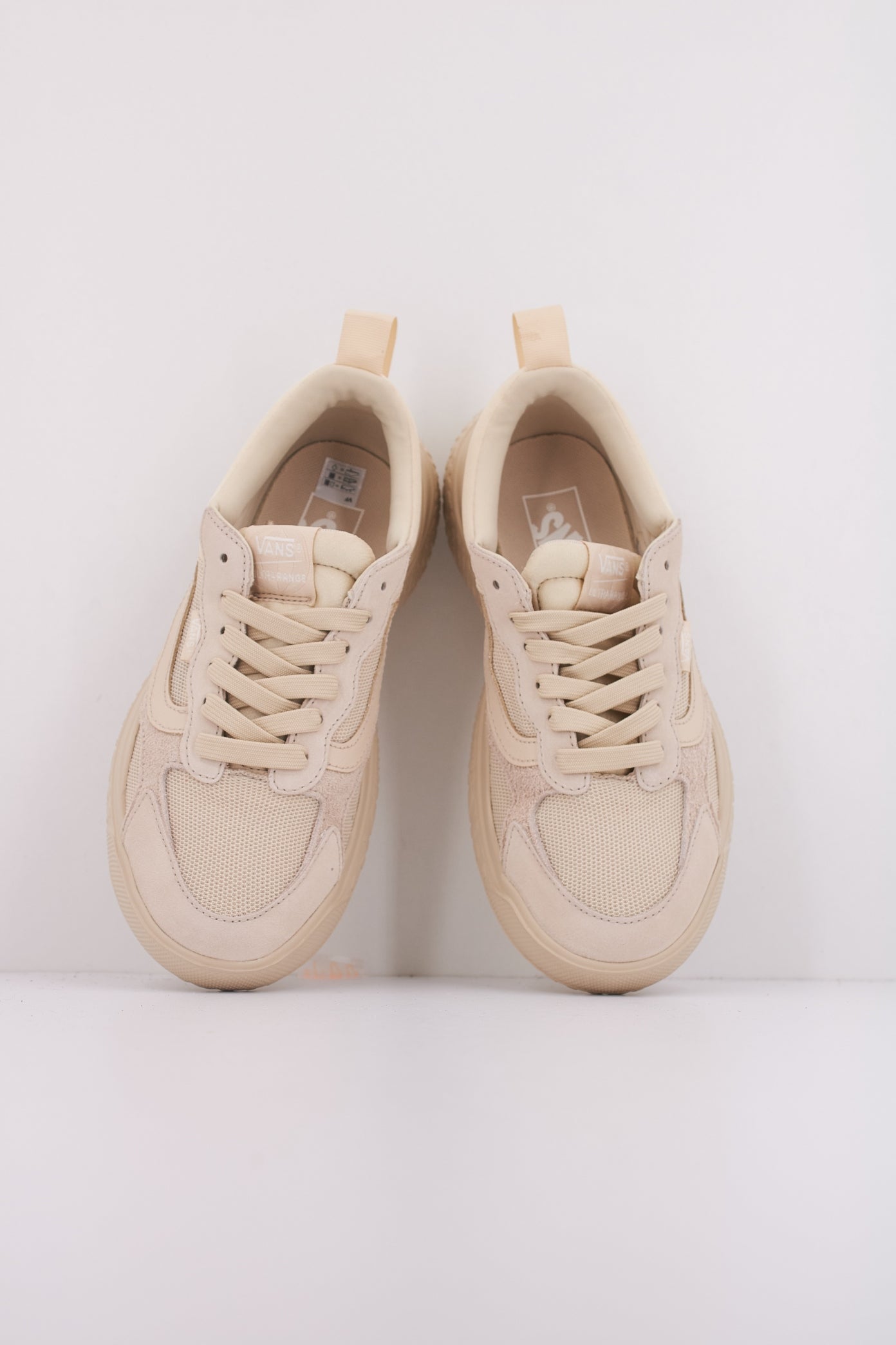 VANS MTE ULTRARANGE NEO VR en color BEIS  (3)