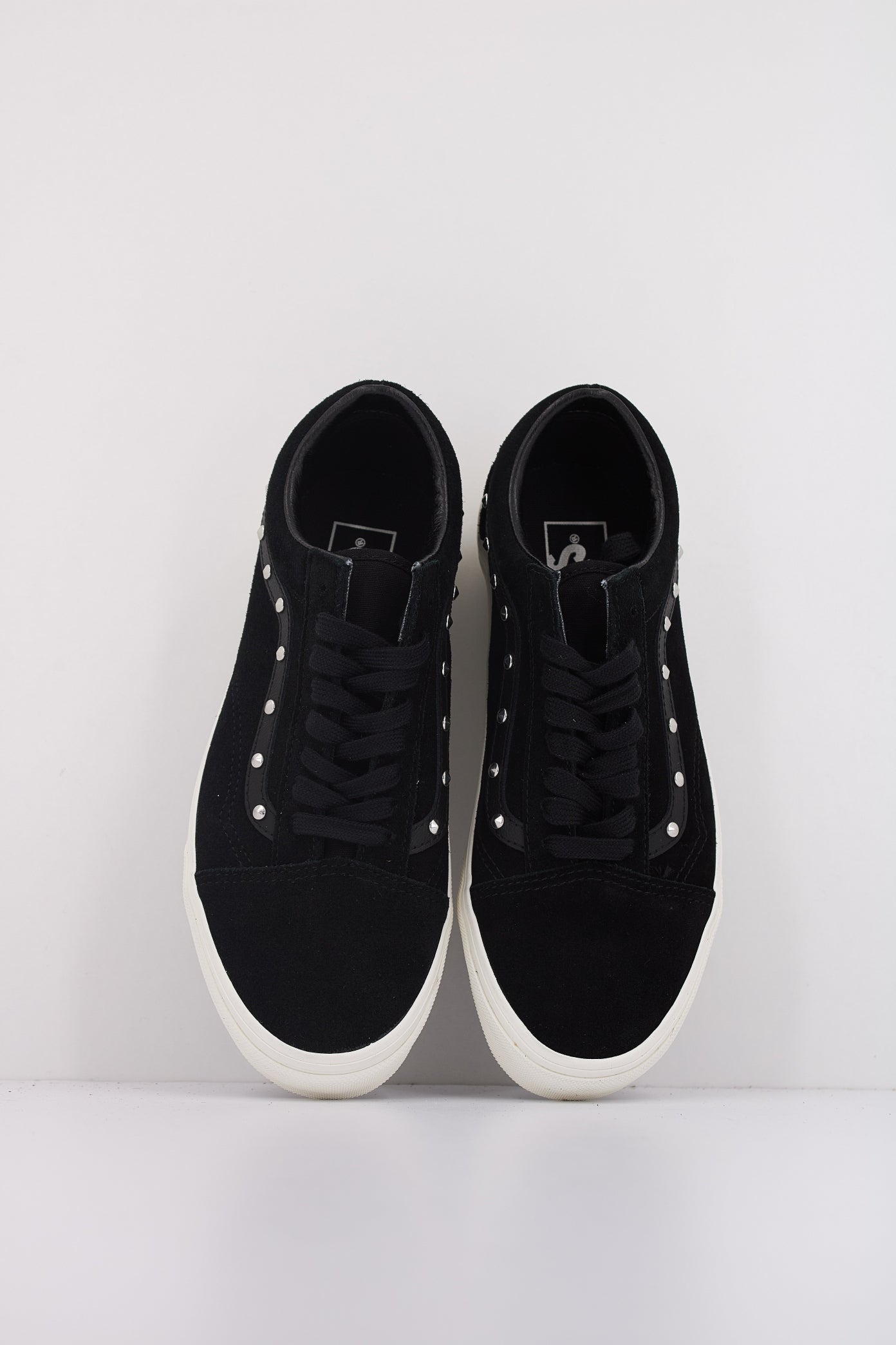 VANS OLD SKOOL en color NEGRO  (3)