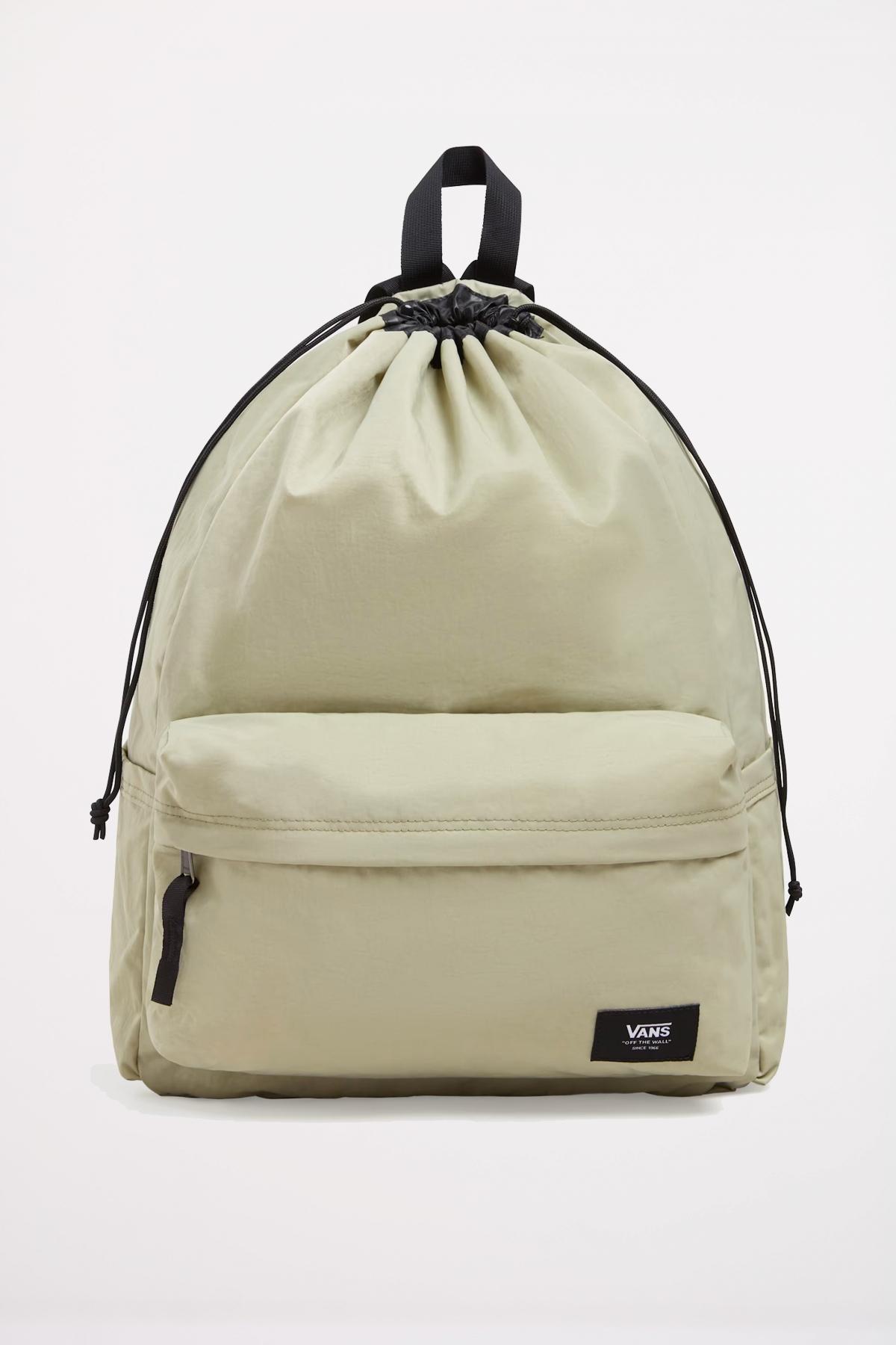VANS OLD SKOOL CINCH BACKPA en color VERDE  (1)