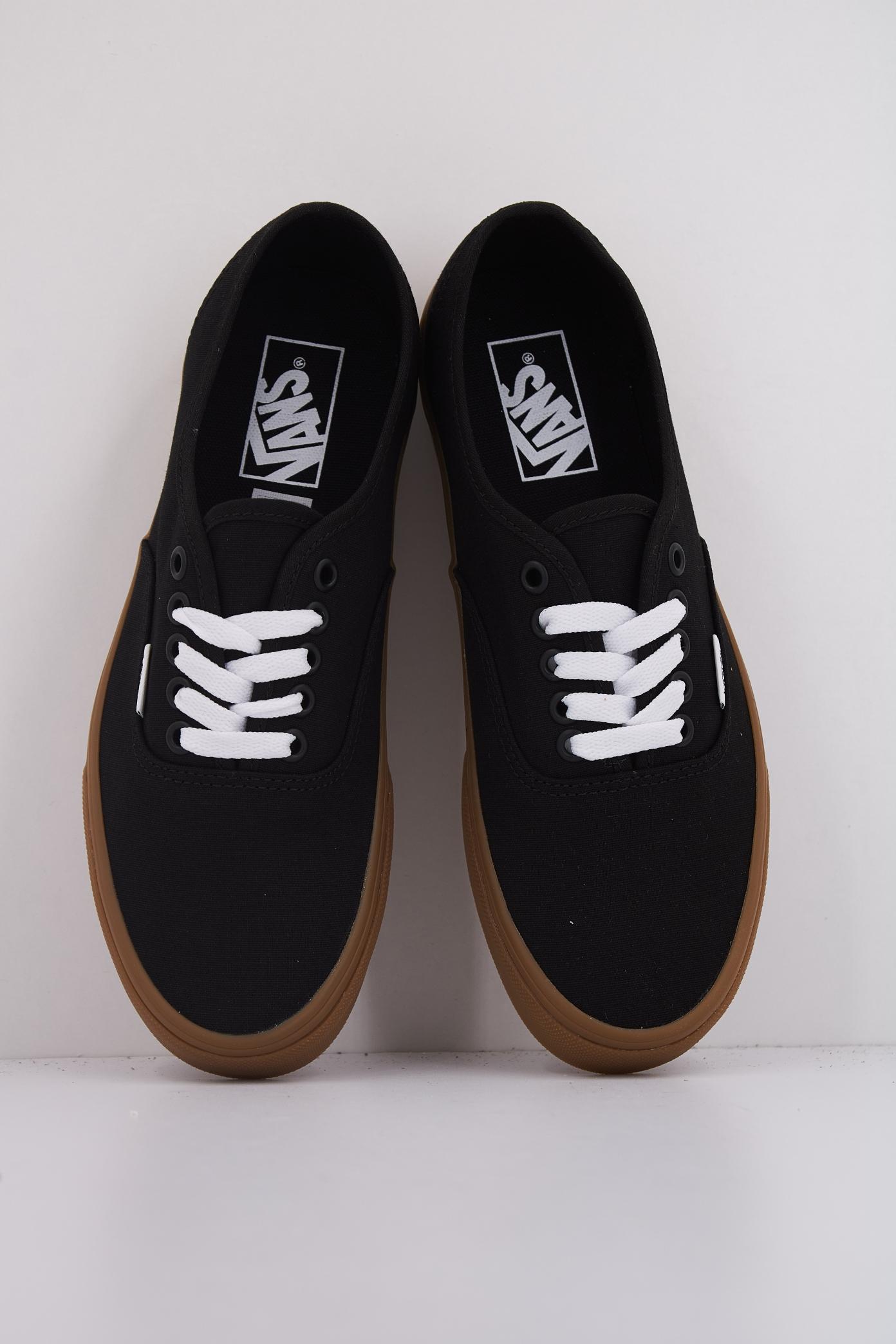 VANS AUTHENTIC en color NEGRO  (3)