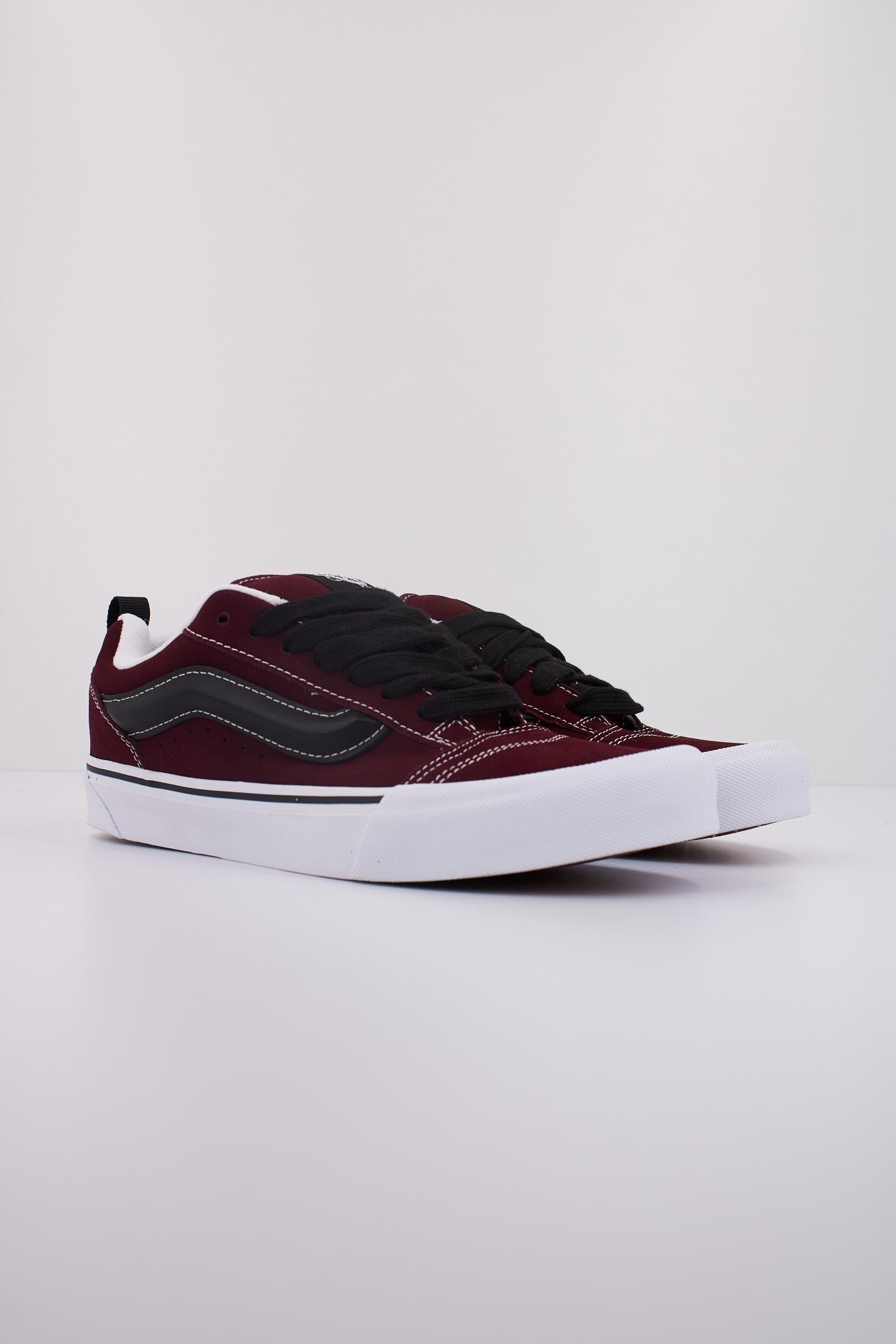VANS KNU SKOOL en color BURDEOS  (2)