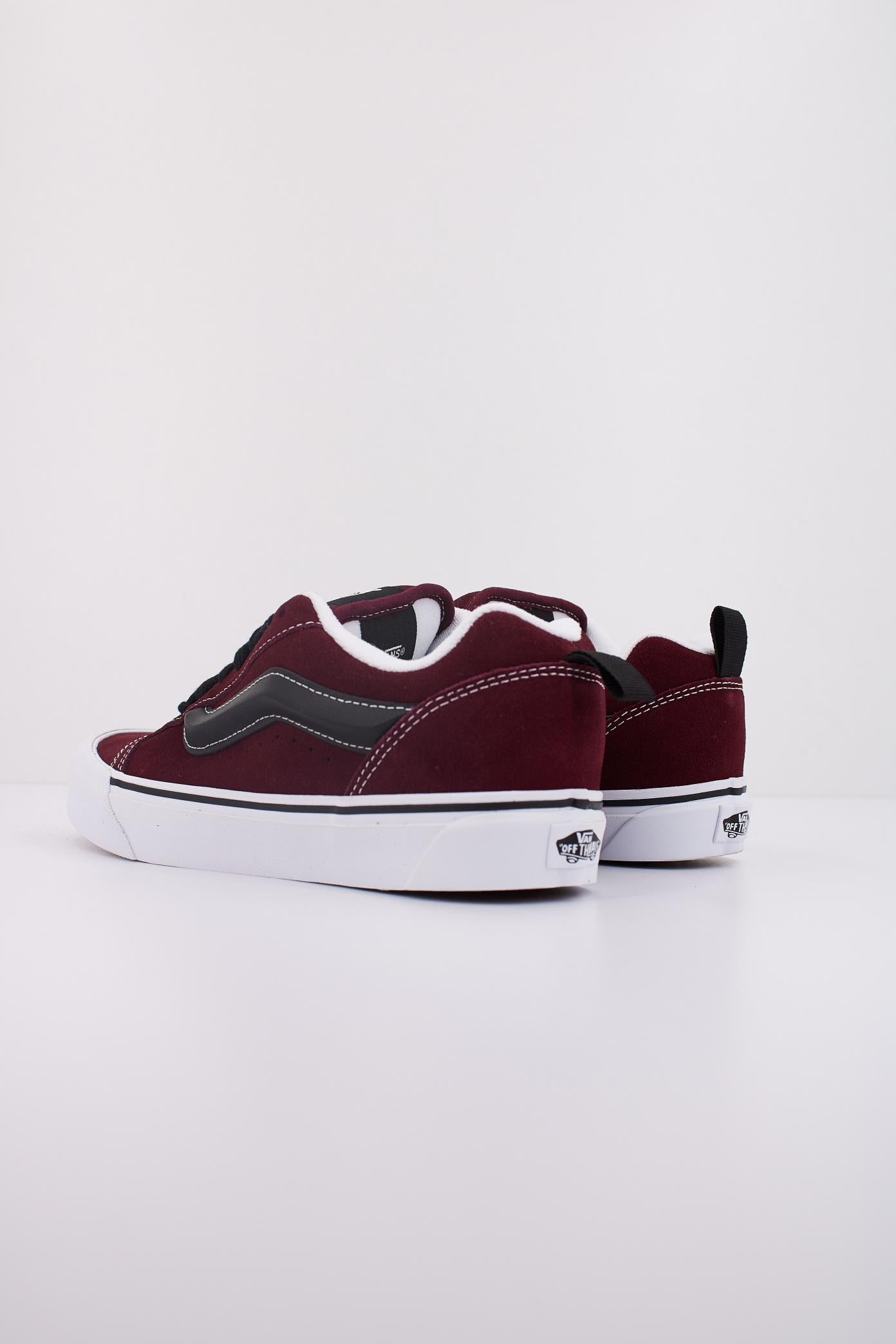 VANS KNU SKOOL en color BURDEOS  (4)