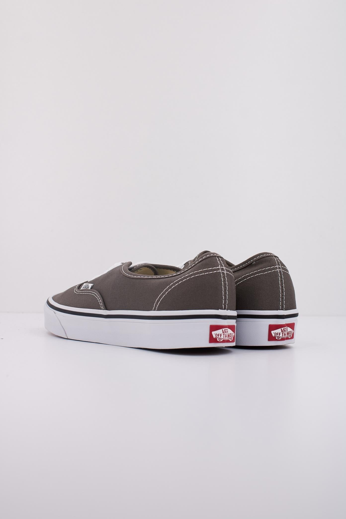 VANS AUTHENTIC  en color MARRON  (4)
