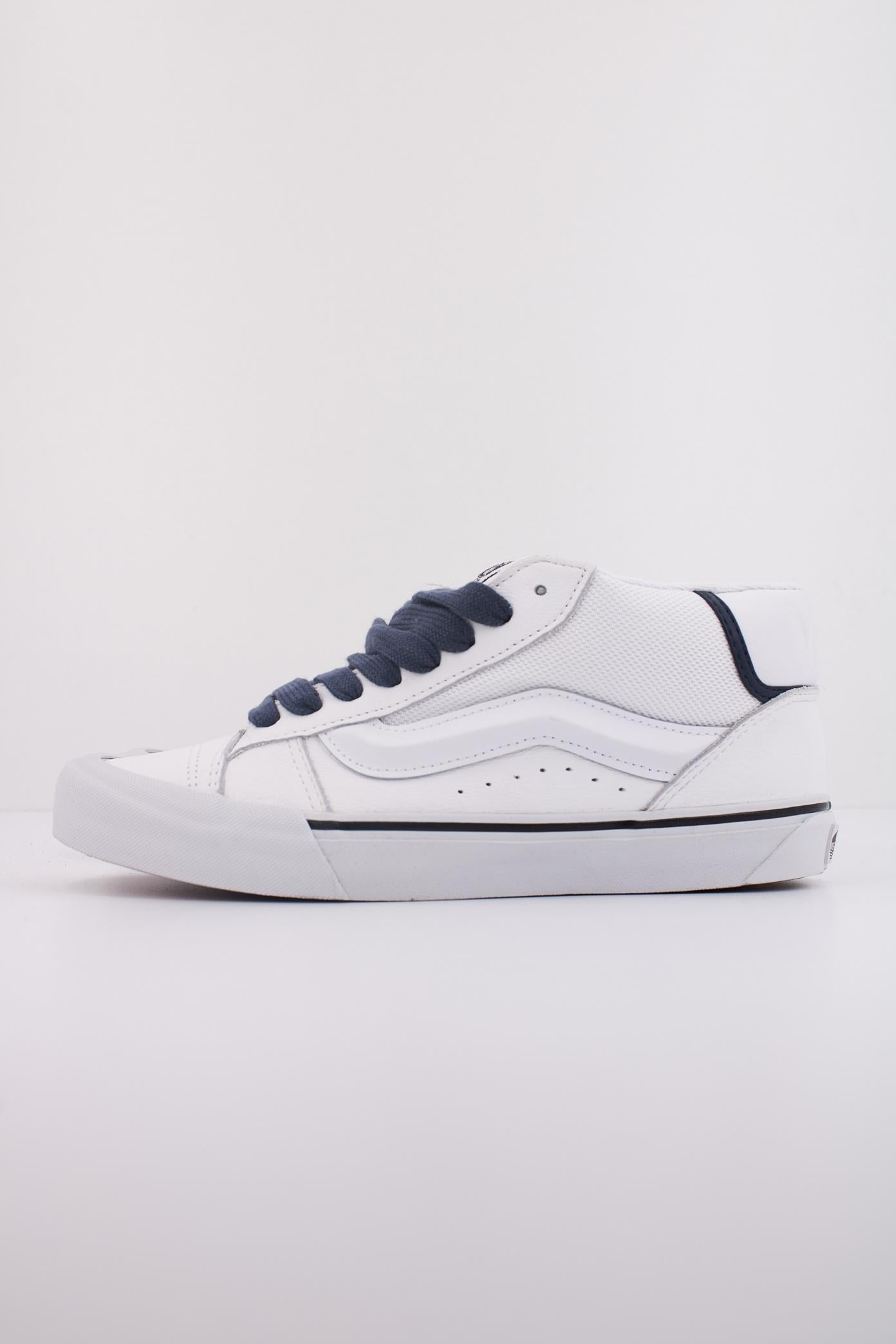 VANS KNU MID en color BLANCO  (1)