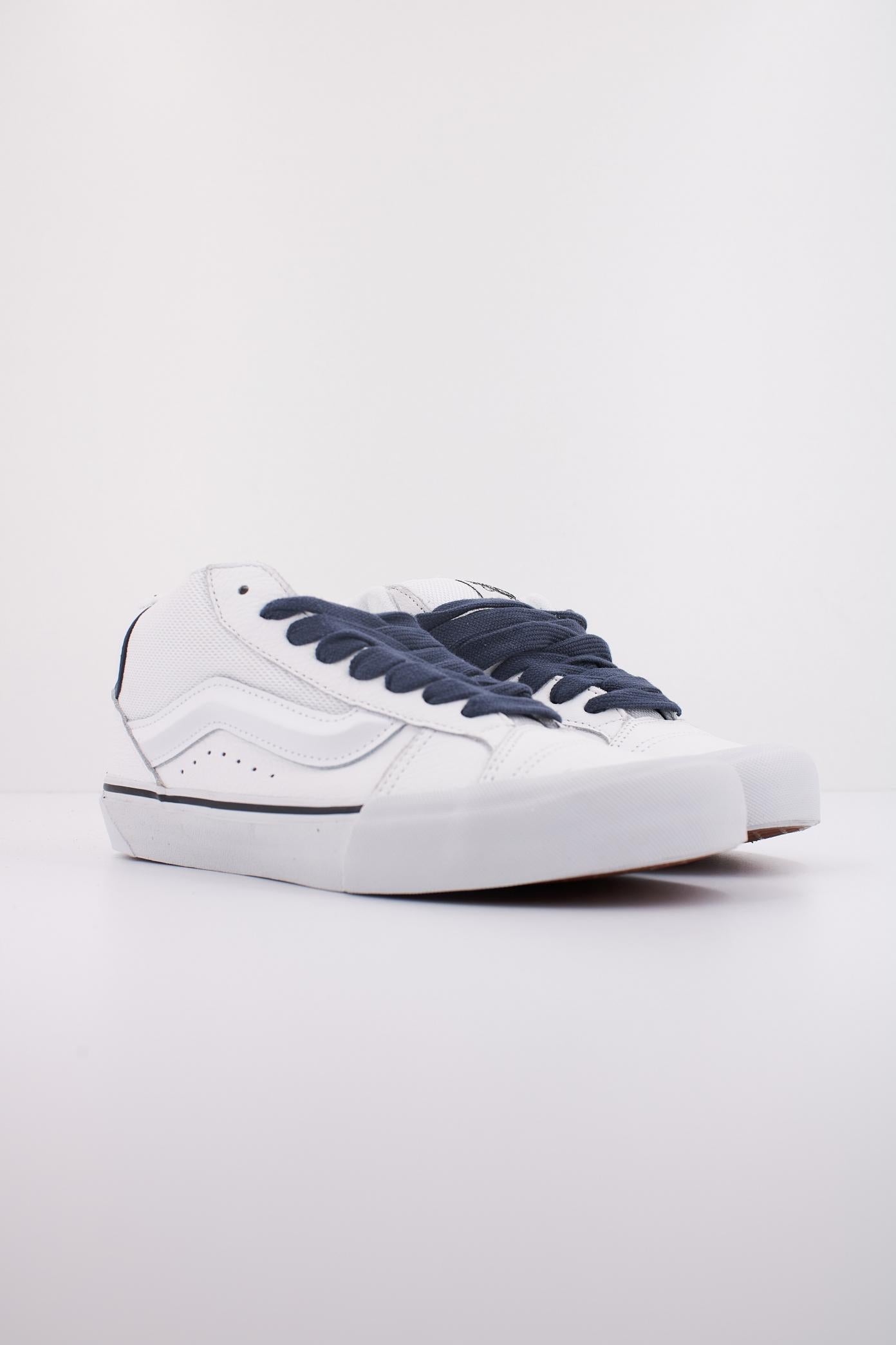 VANS KNU MID en color BLANCO  (2)