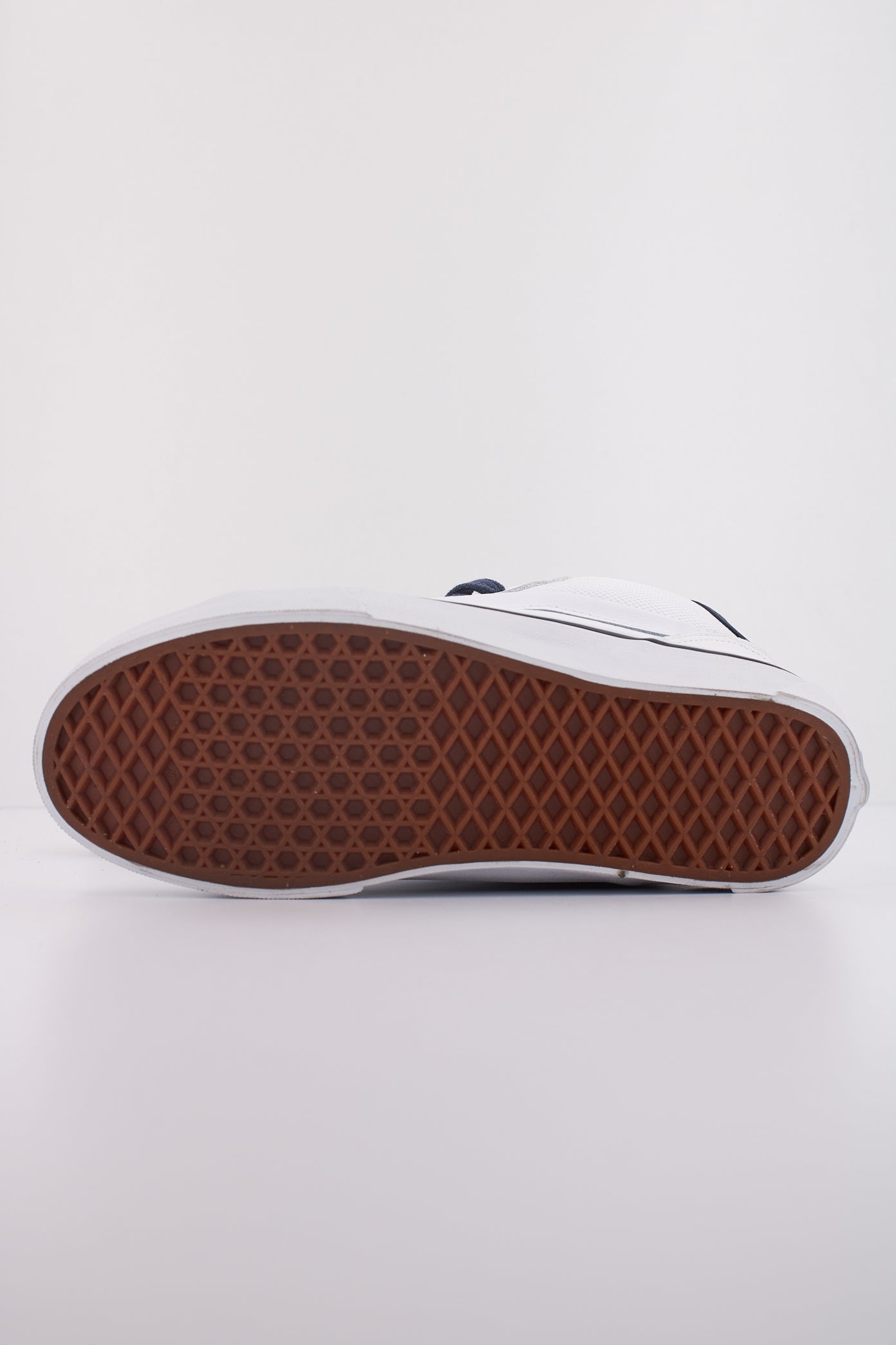 VANS KNU MID en color BLANCO  (5)