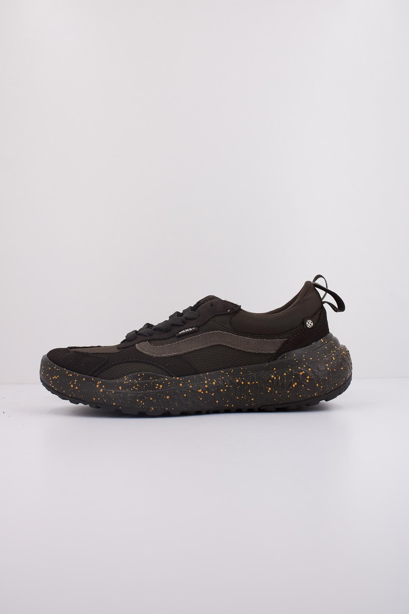 VANS MTE ULTRARANGE NEO VR en color MARRON  (1)