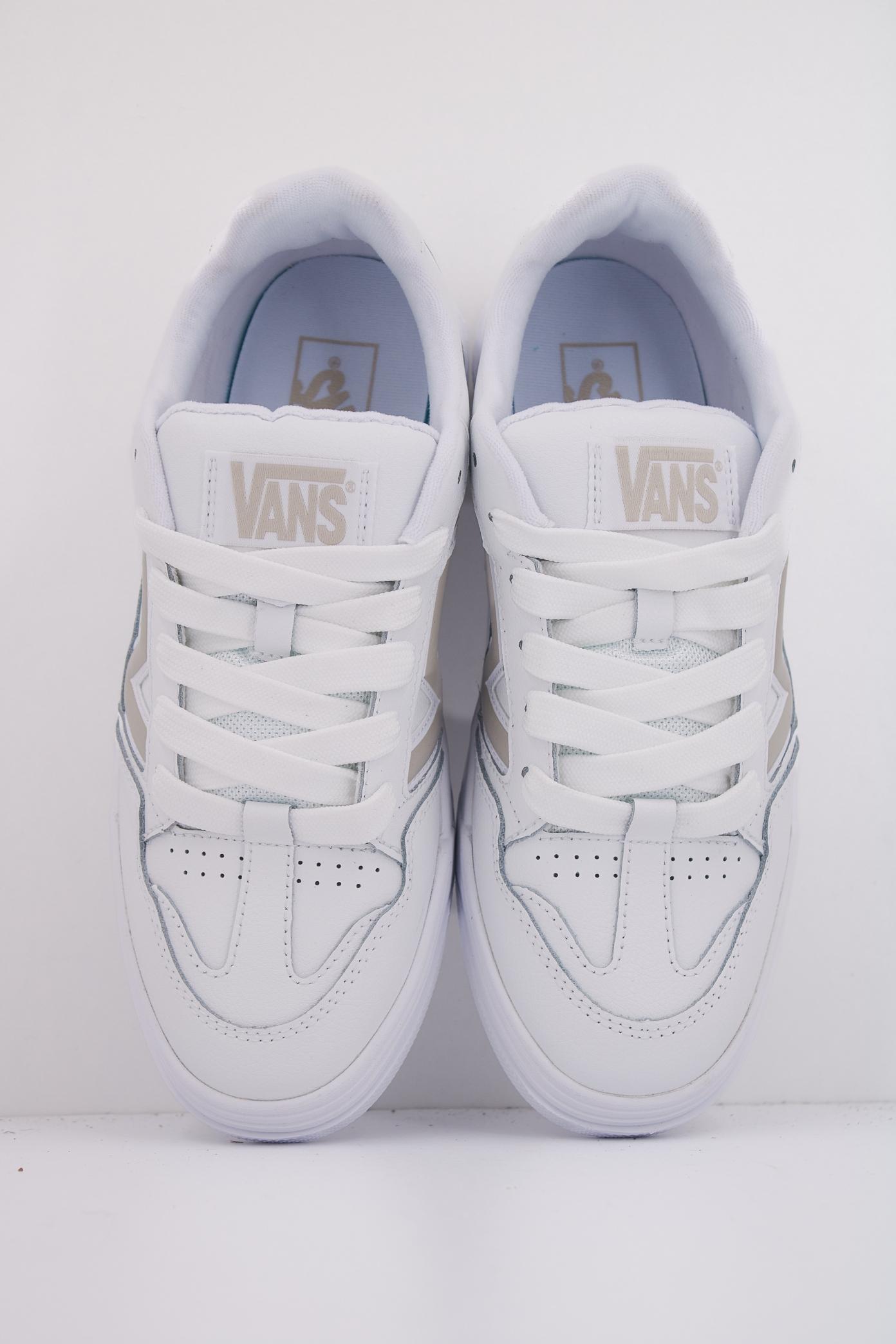 VANS UPLAND en color BLANCO  (3)