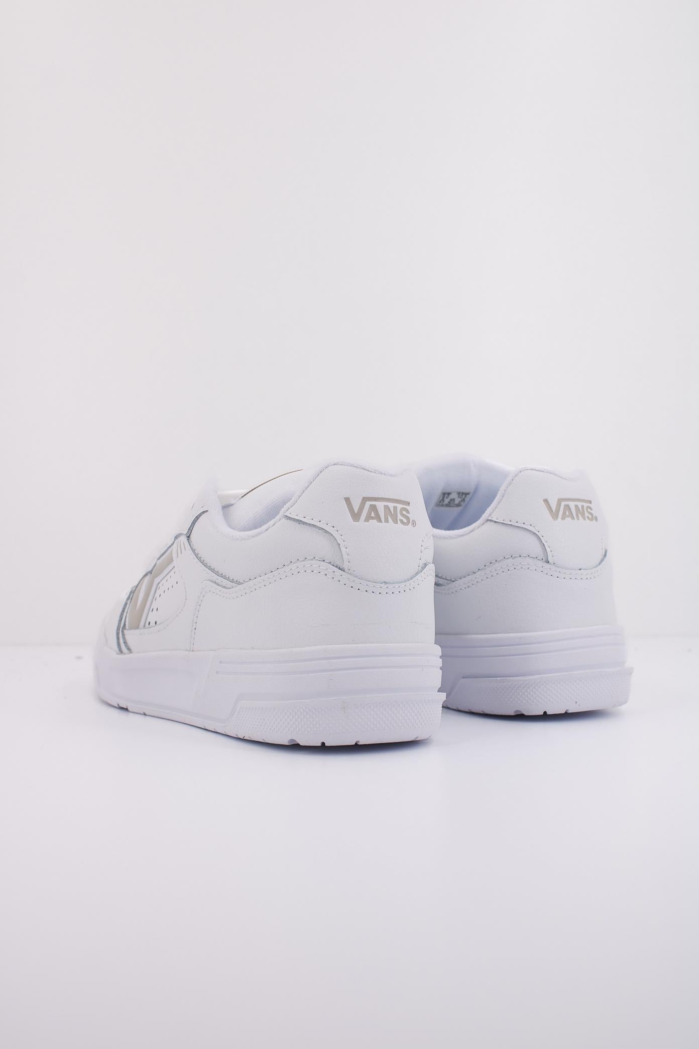 VANS UPLAND en color BLANCO  (4)