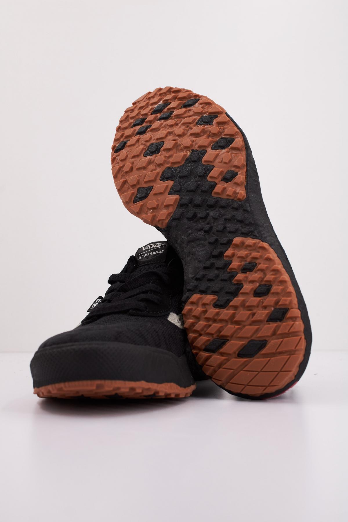VANS ULTRARANGE VR en color NEGRO  (5)
